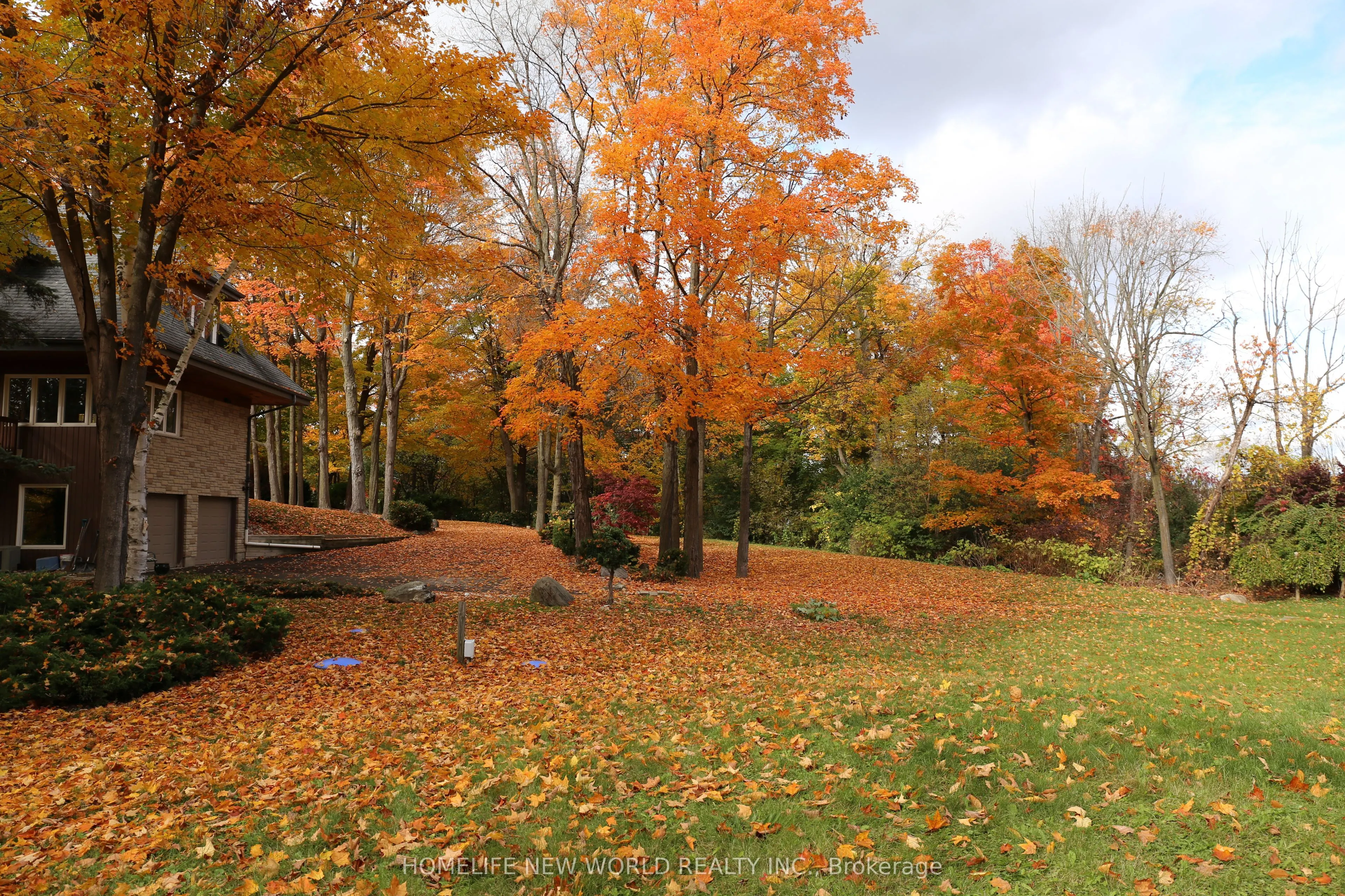 13867 Woodbine Avenue