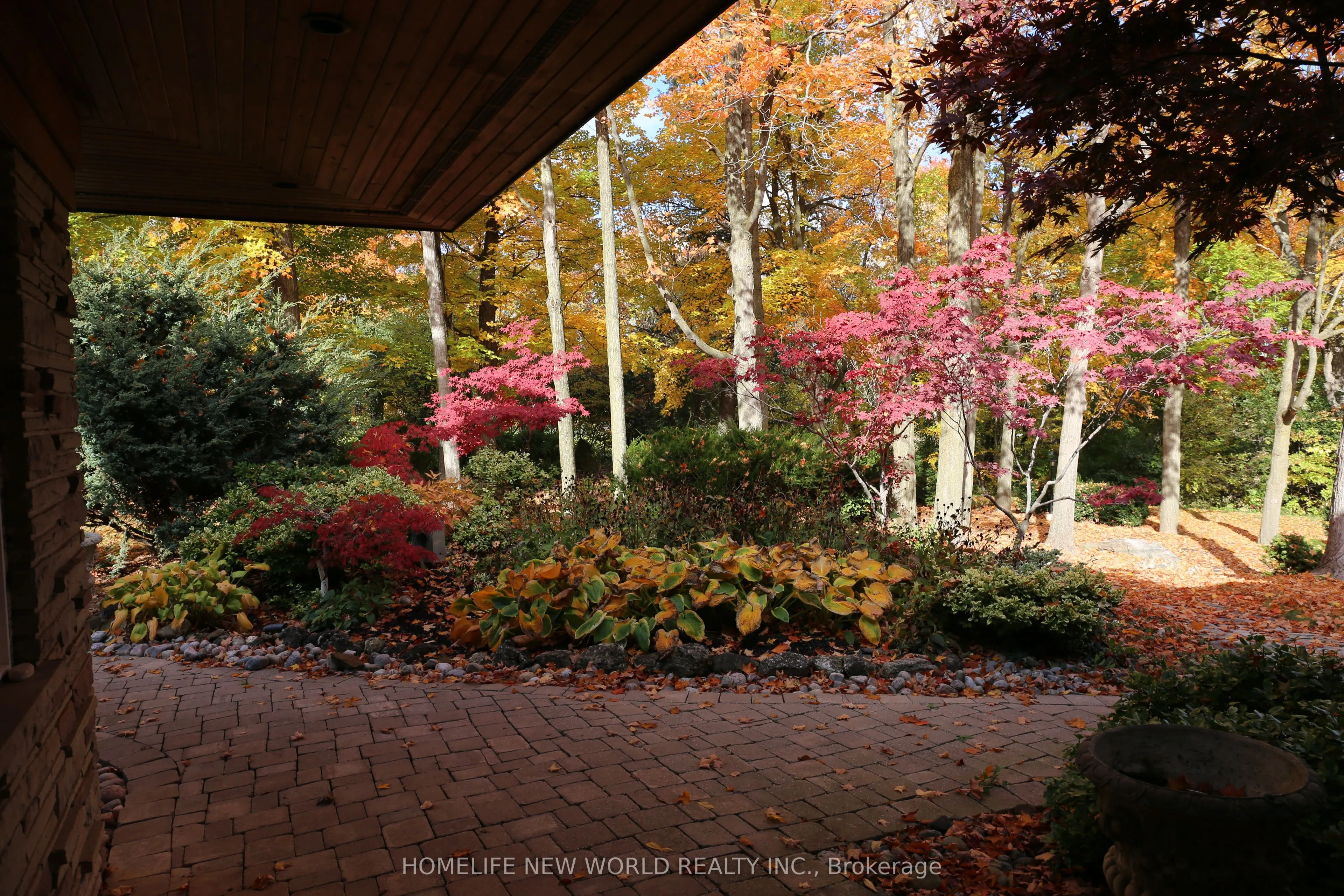 13867 Woodbine Avenue