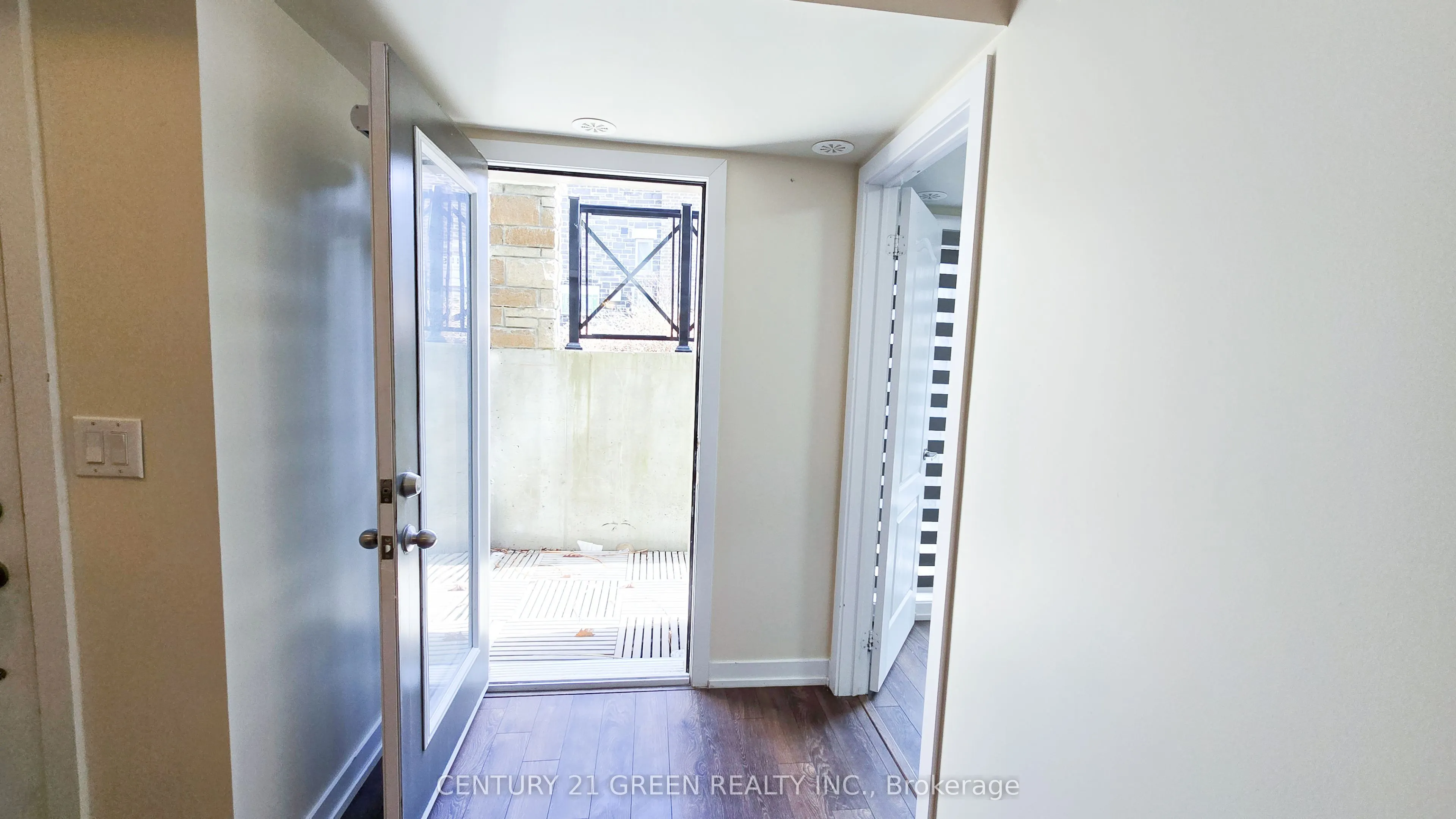 2 Westmeath Lane, #2109