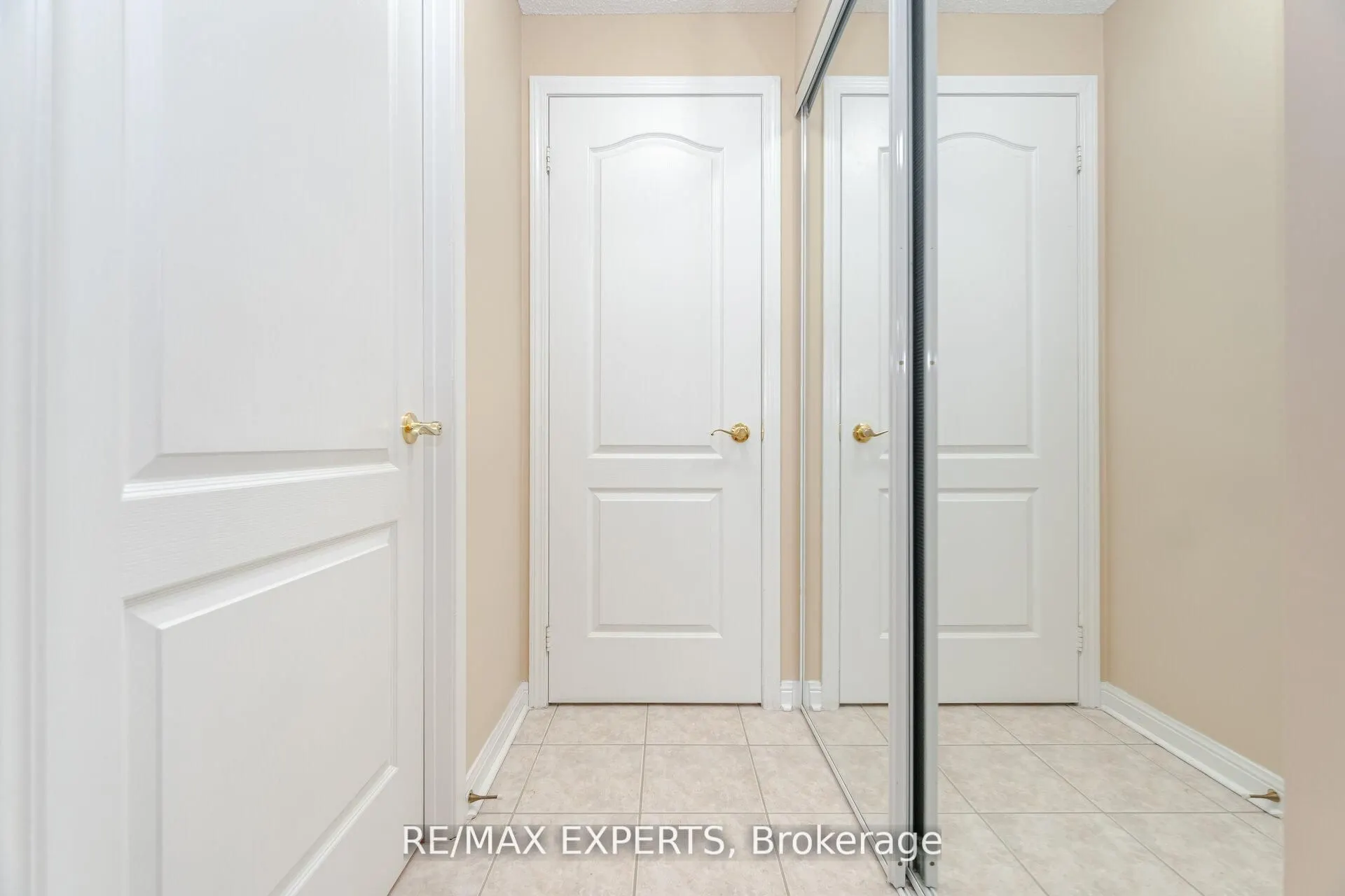 2502 Rutherford Road, #216