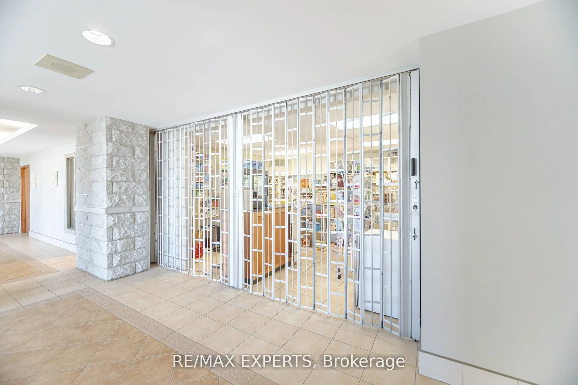 2502 Rutherford Road, #216