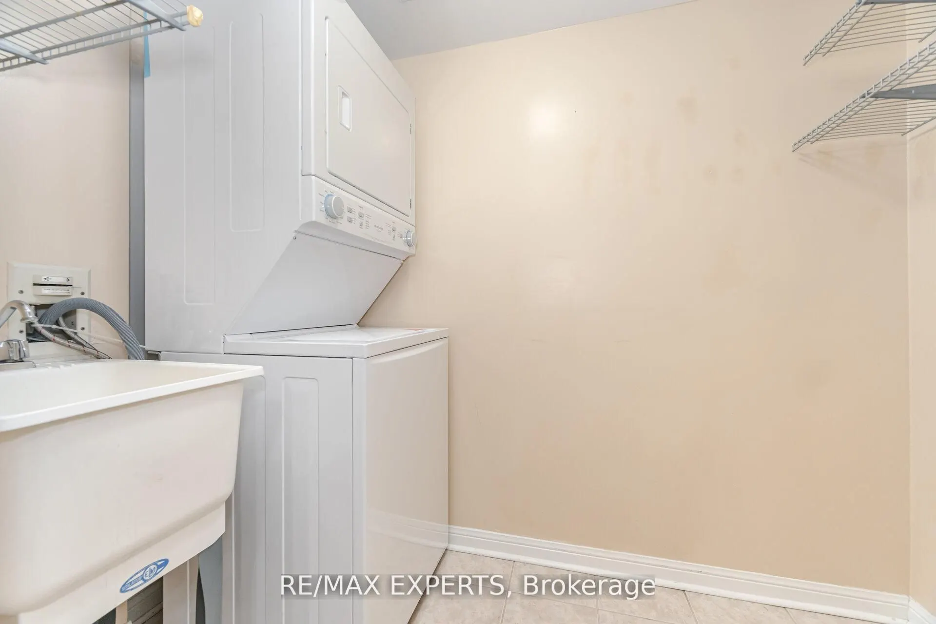 2502 Rutherford Road, #216