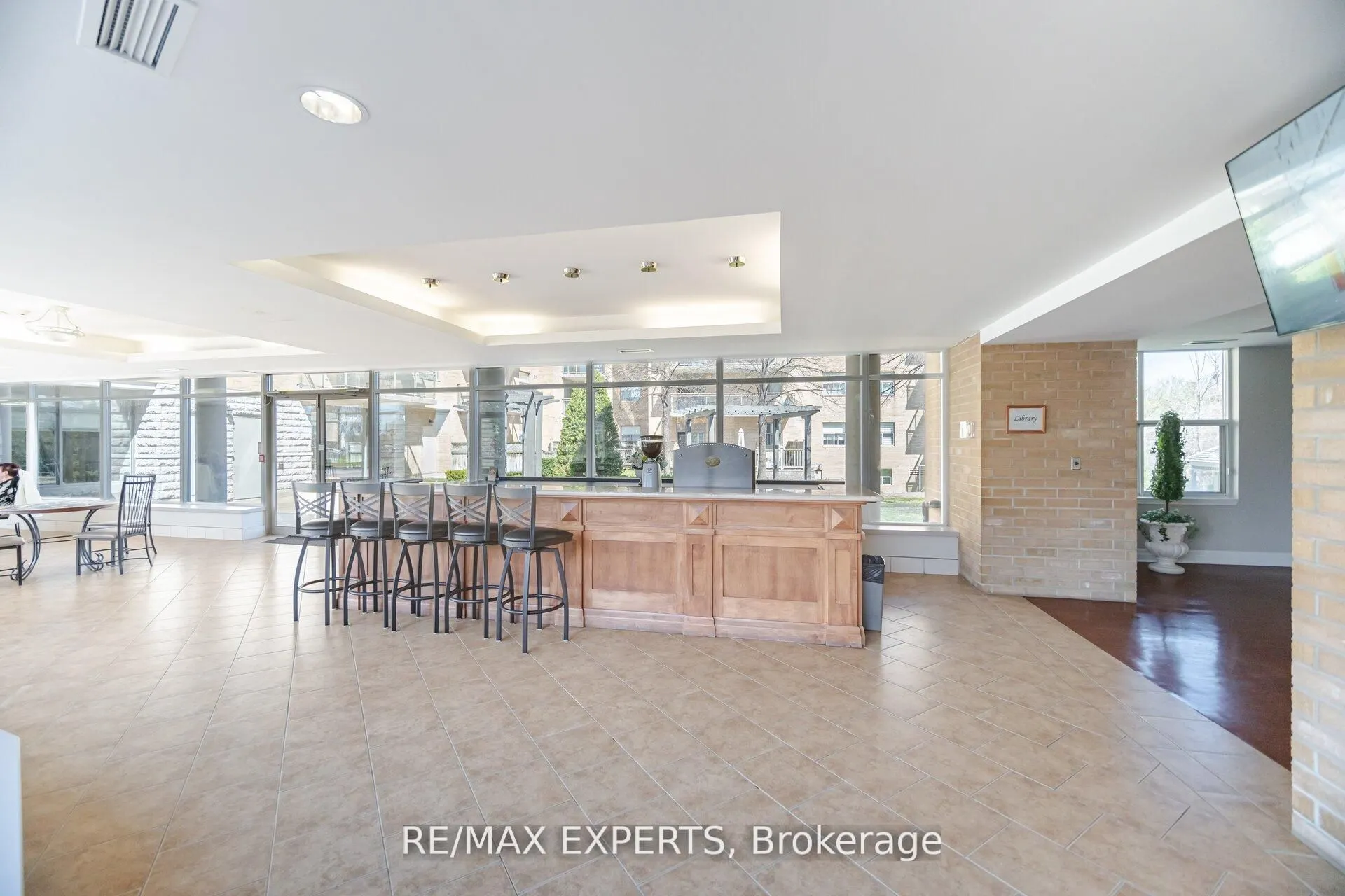 2502 Rutherford Road, #216