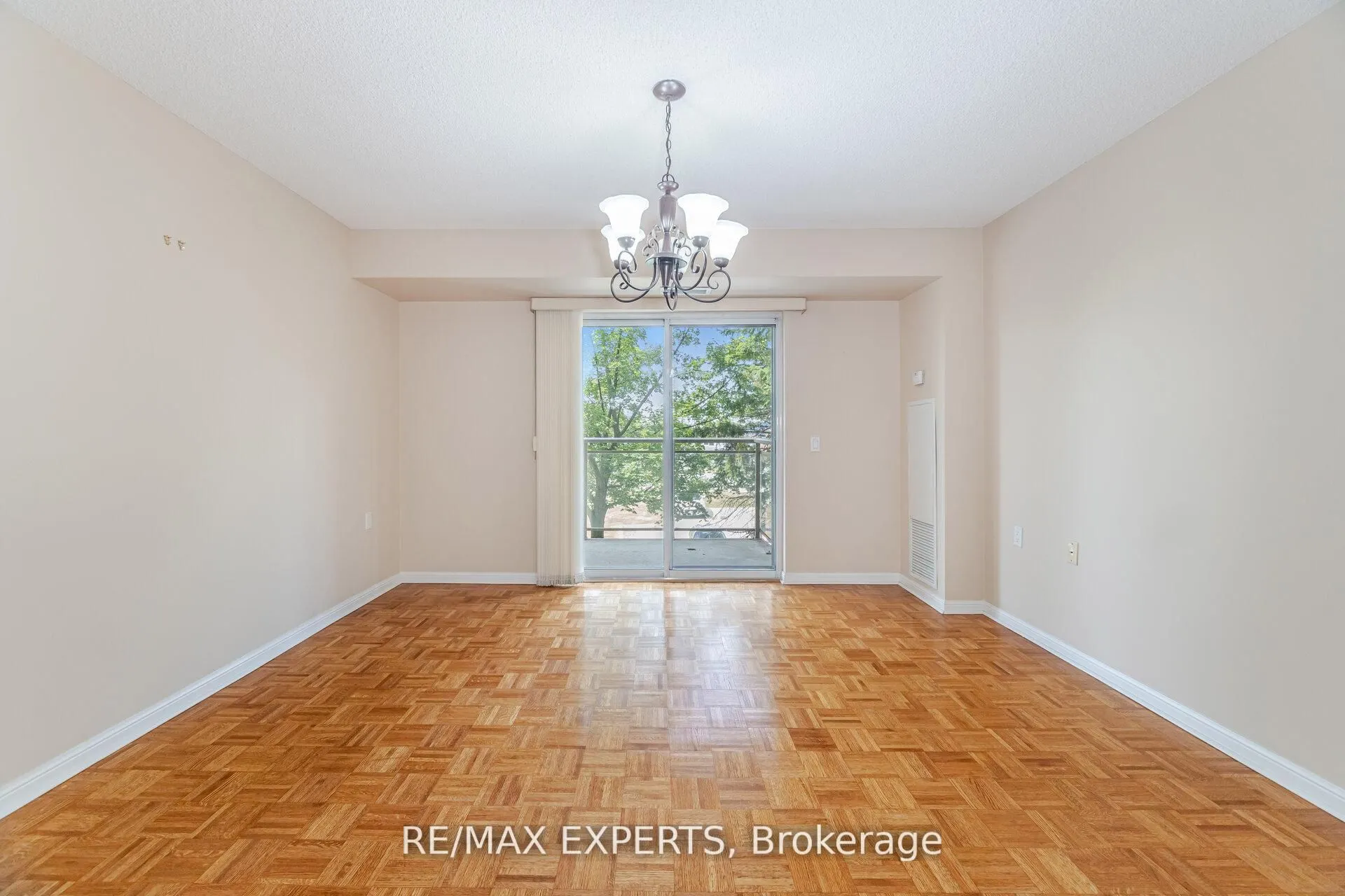 2502 Rutherford Road, #216