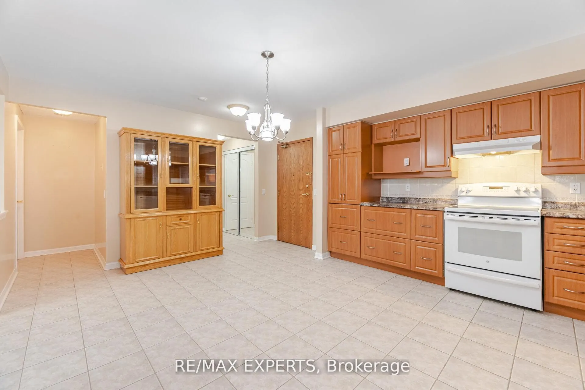 2502 Rutherford Road, #216