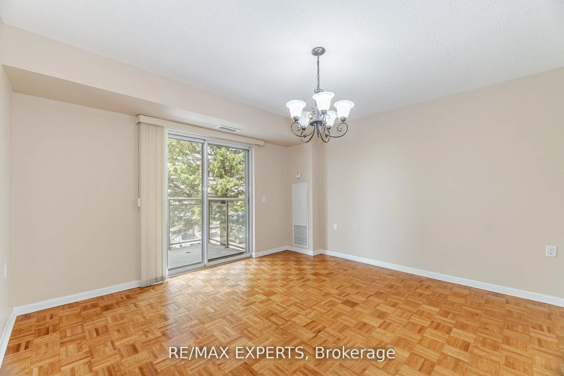 2502 Rutherford Road, #216