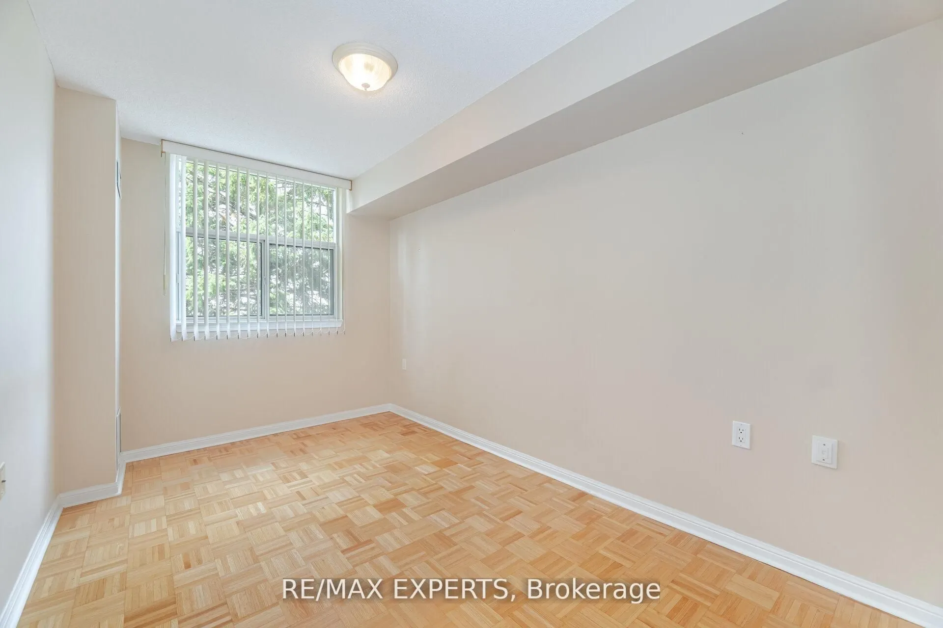 2502 Rutherford Road, #216