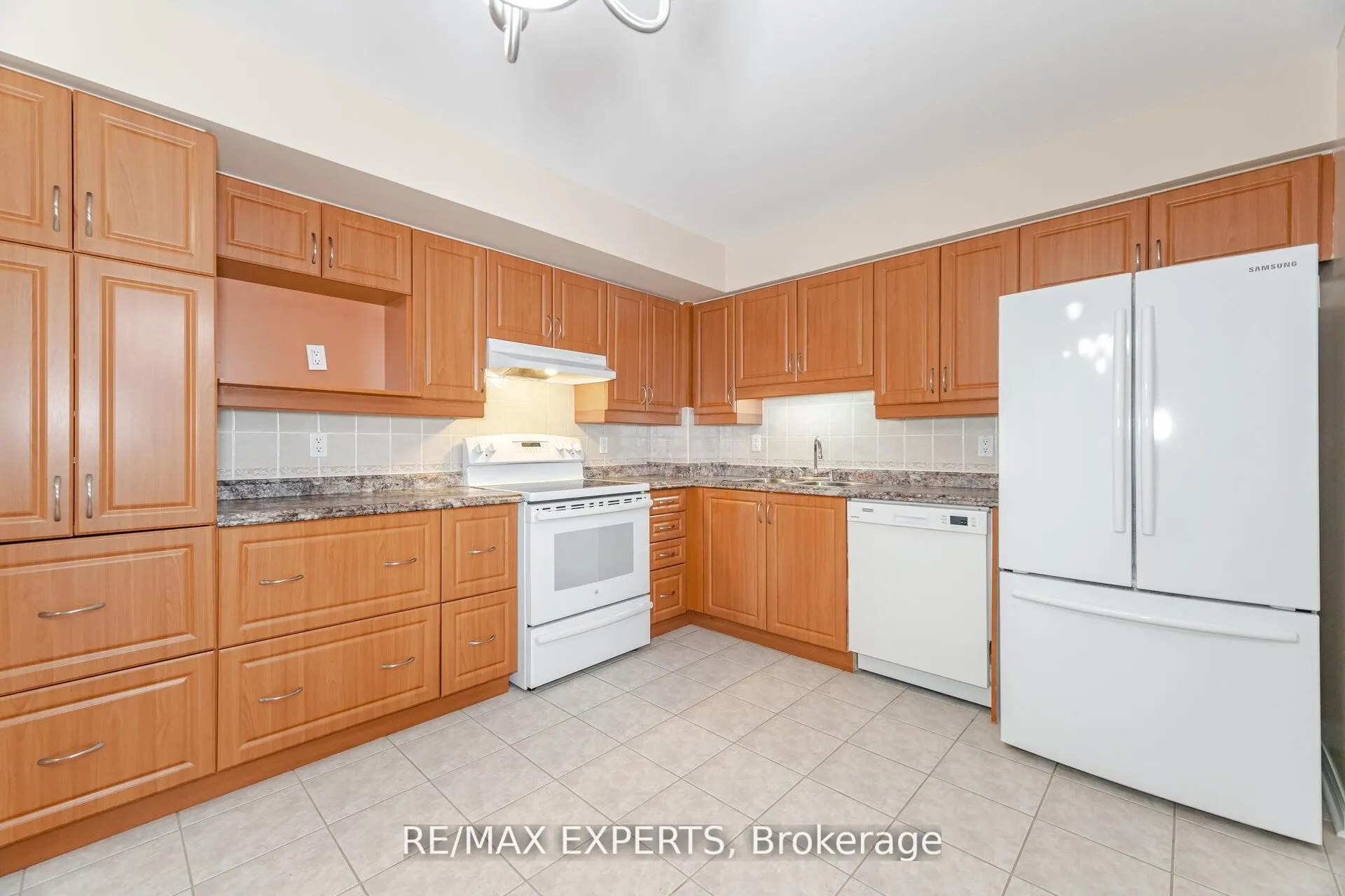 2502 Rutherford Road, #216