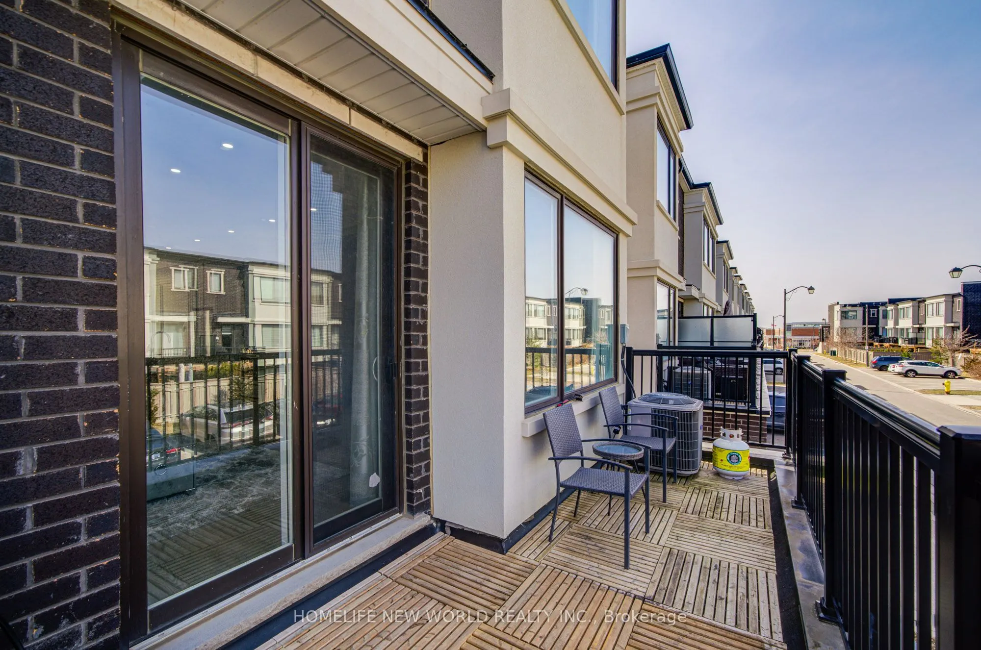 3880 Major Mackenzie Drive