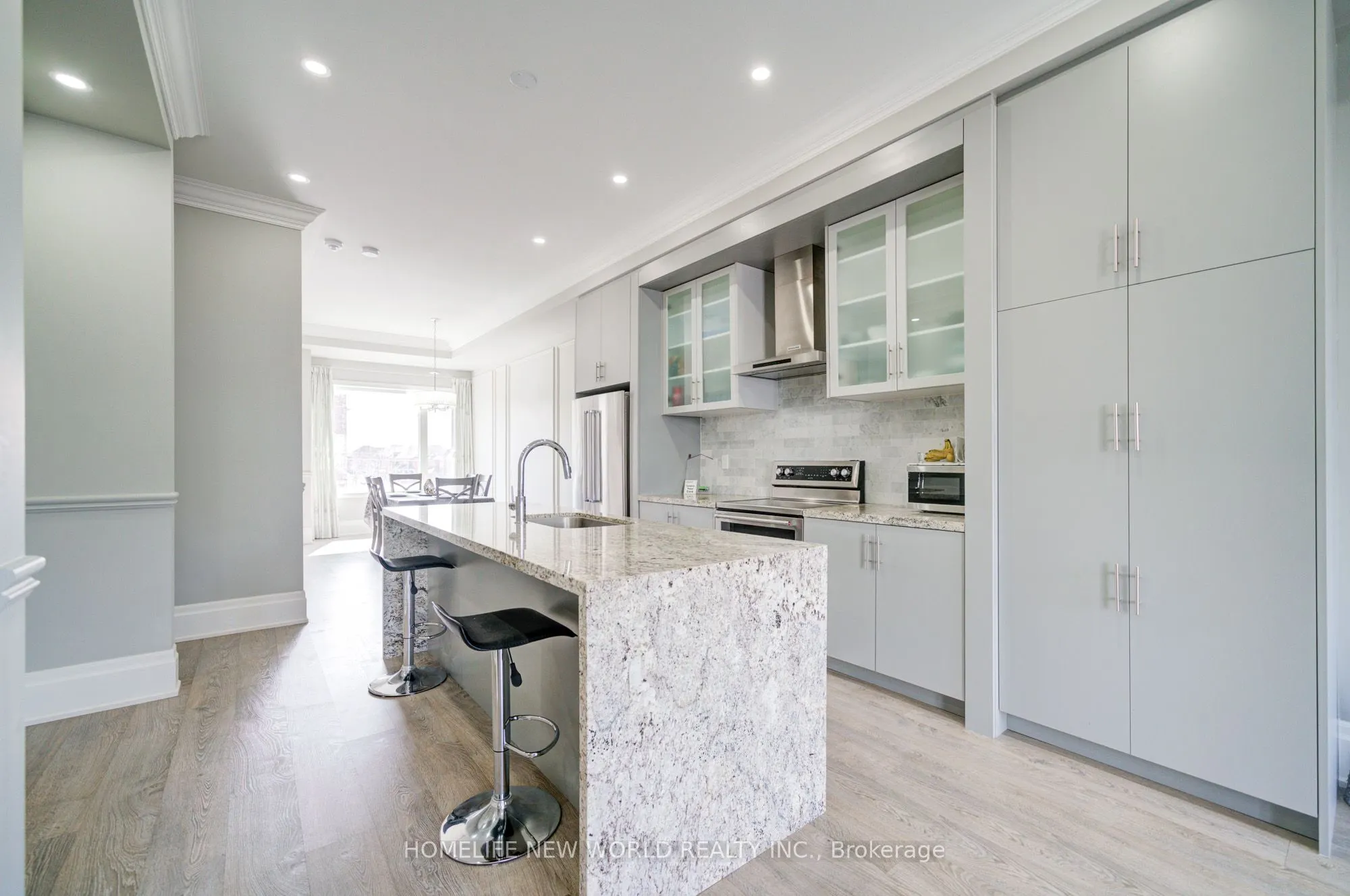 3880 Major Mackenzie Drive