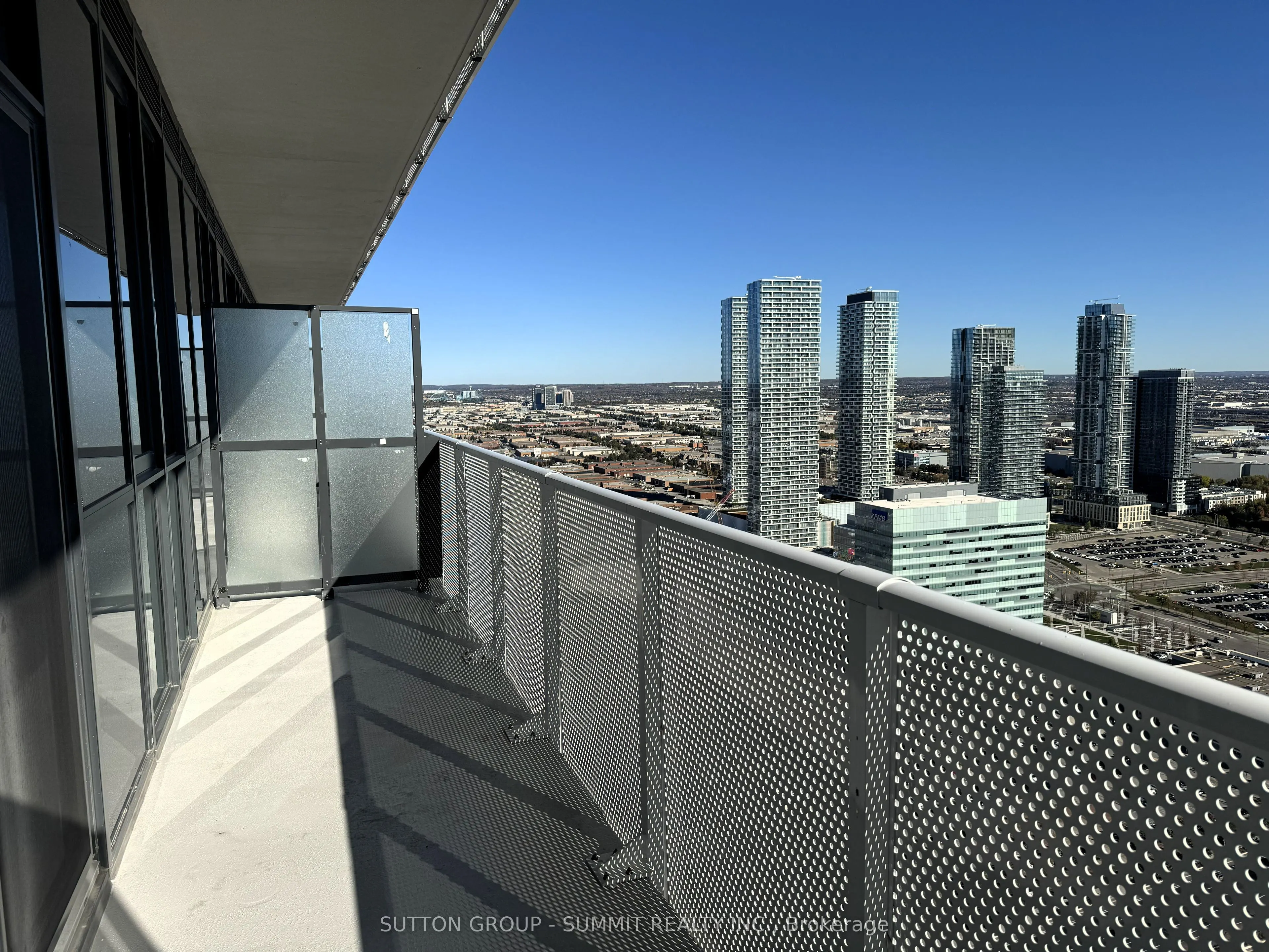 28 Interchange Way, #4608