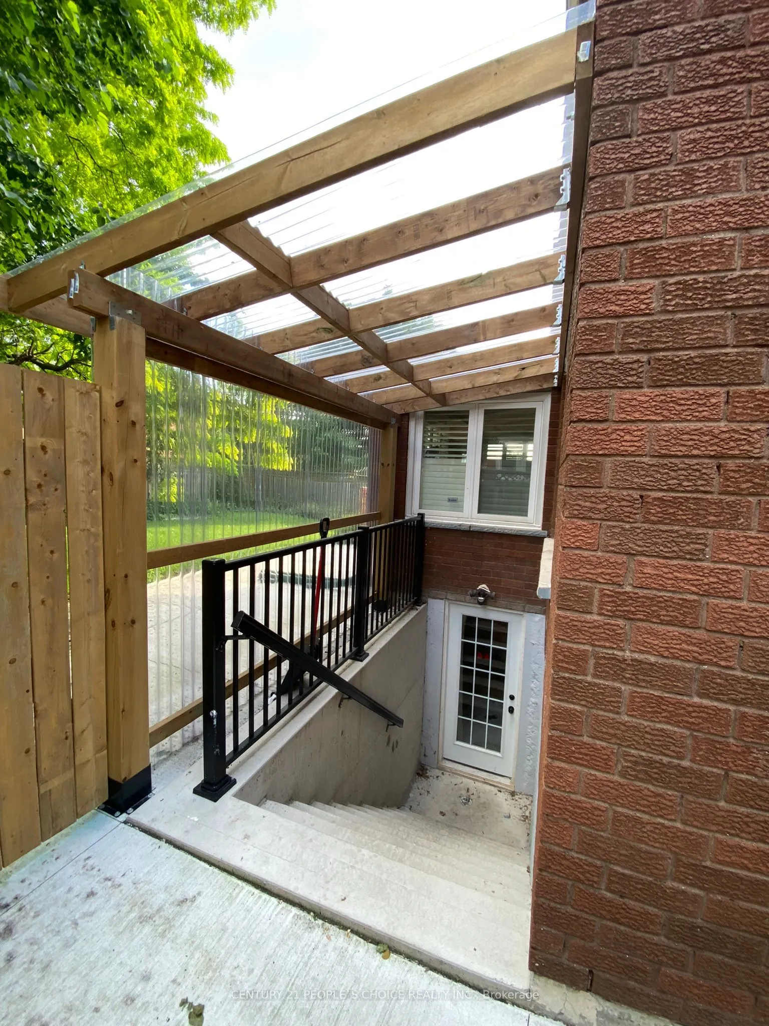 35 Hewlett Crescent, #Bsmt