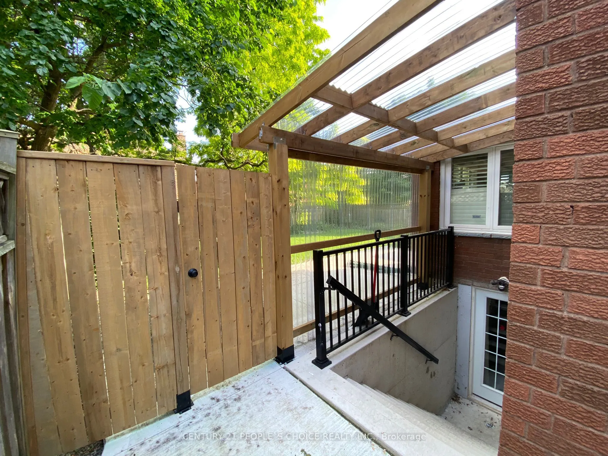 35 Hewlett Crescent, #Bsmt