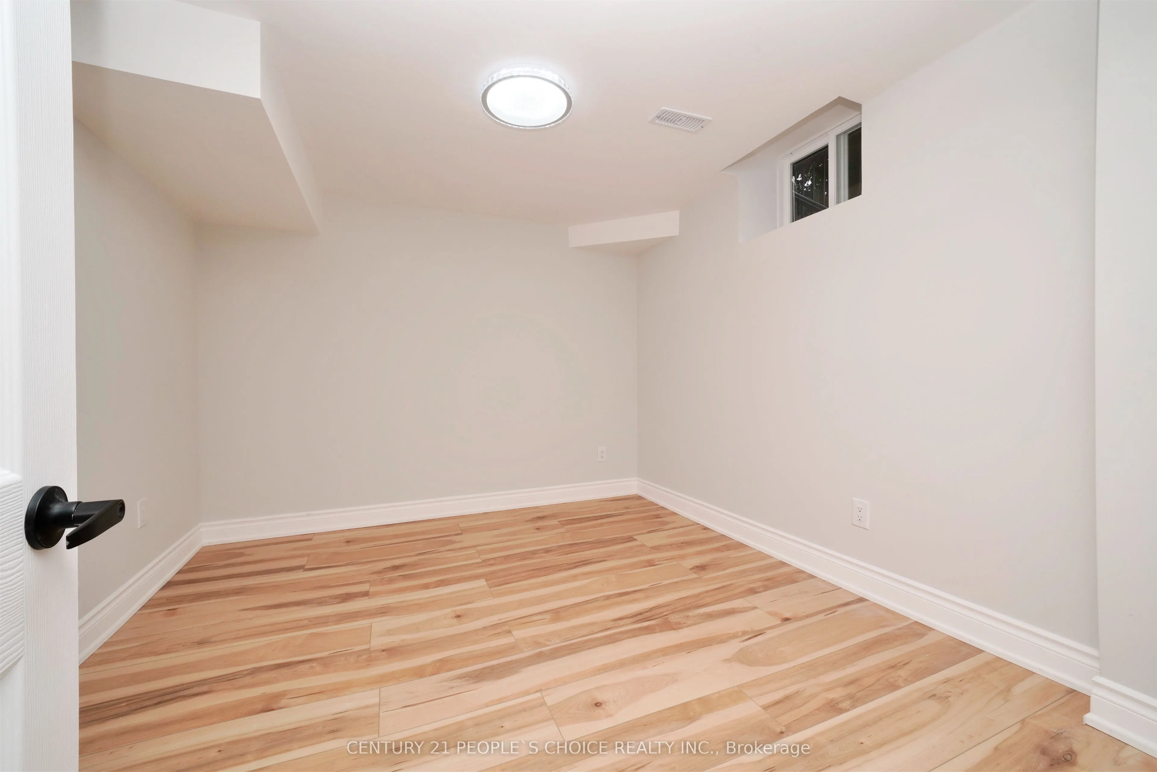 35 Hewlett Crescent, #Bsmt