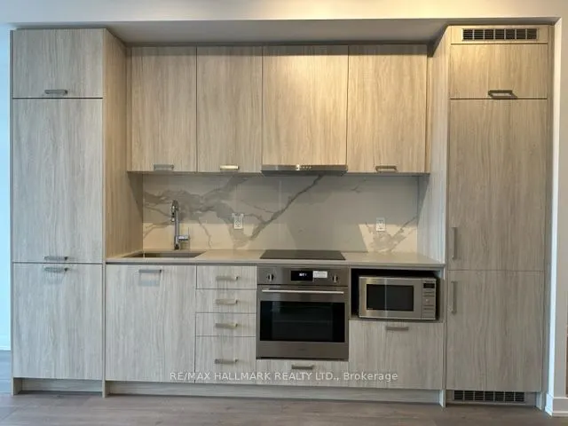 822-38 Honeycrisp Crescent, #19