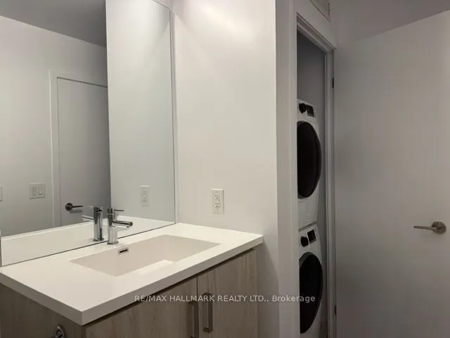 822-38 Honeycrisp Crescent, #19