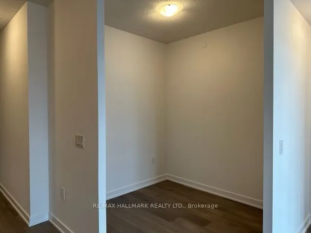 822-38 Honeycrisp Crescent, #19