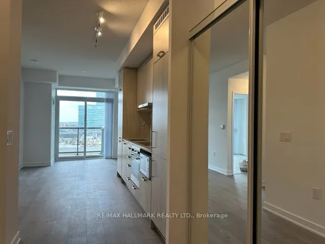 822-38 Honeycrisp Crescent, #19