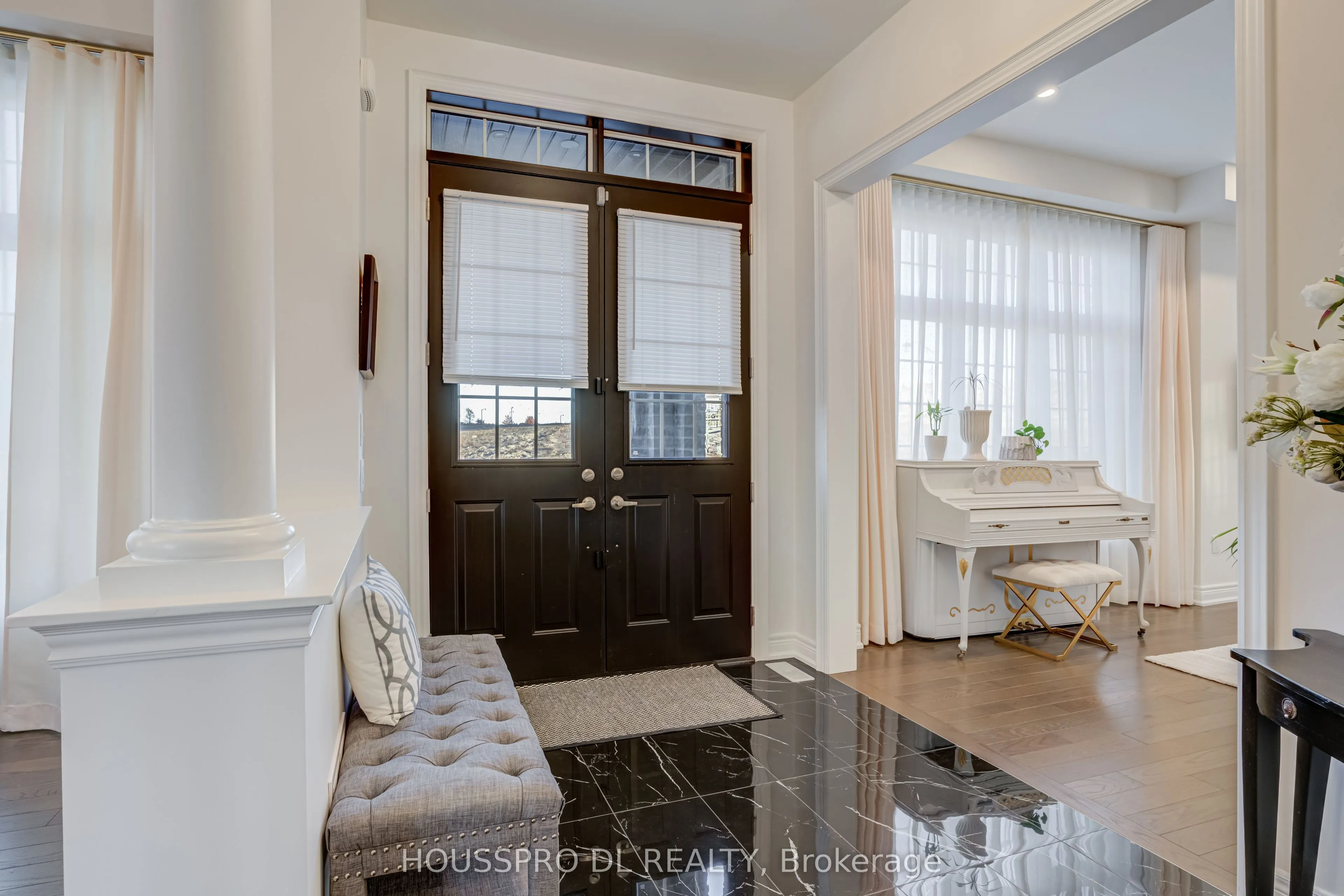 136 Carriage Shop Bend