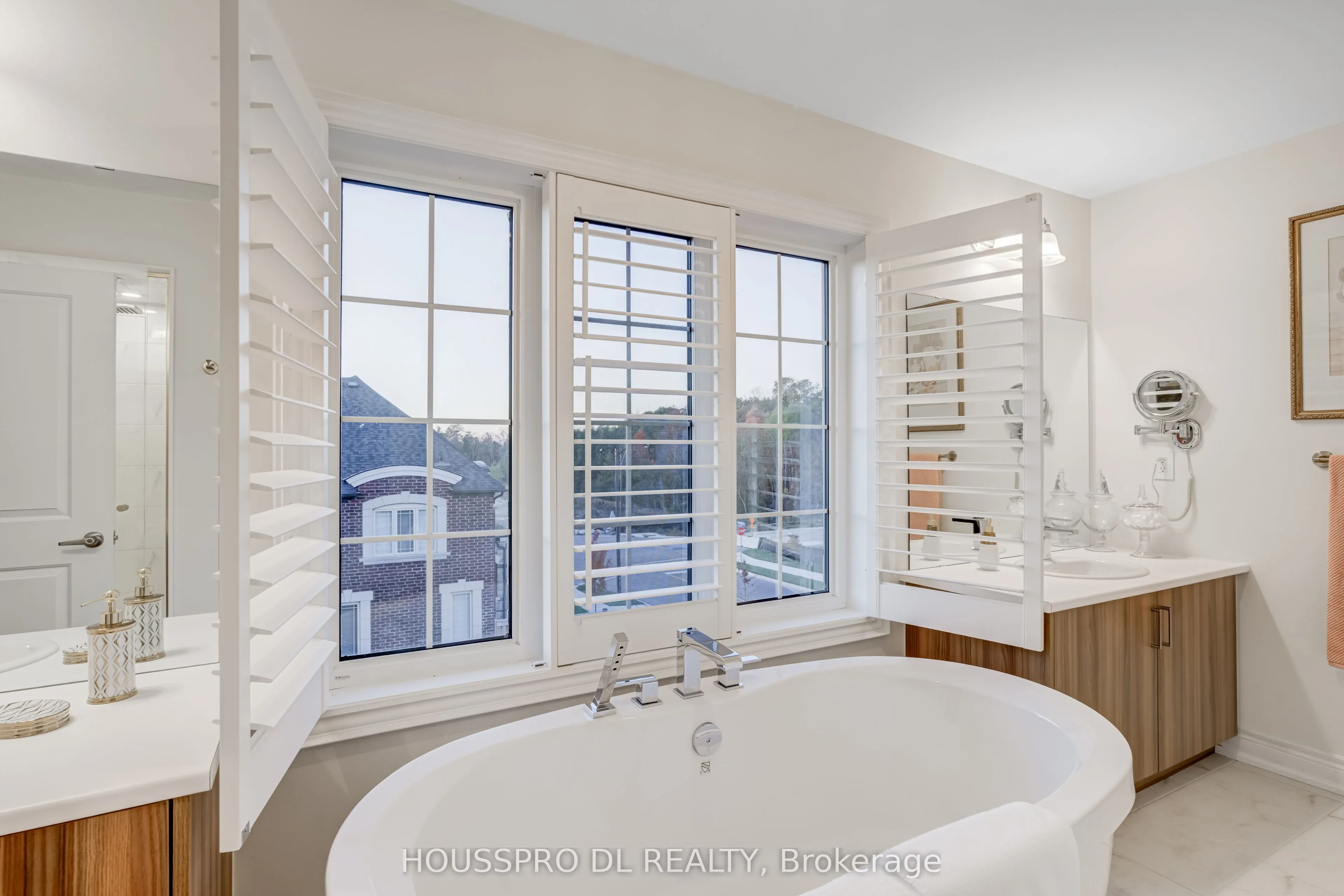 136 Carriage Shop Bend