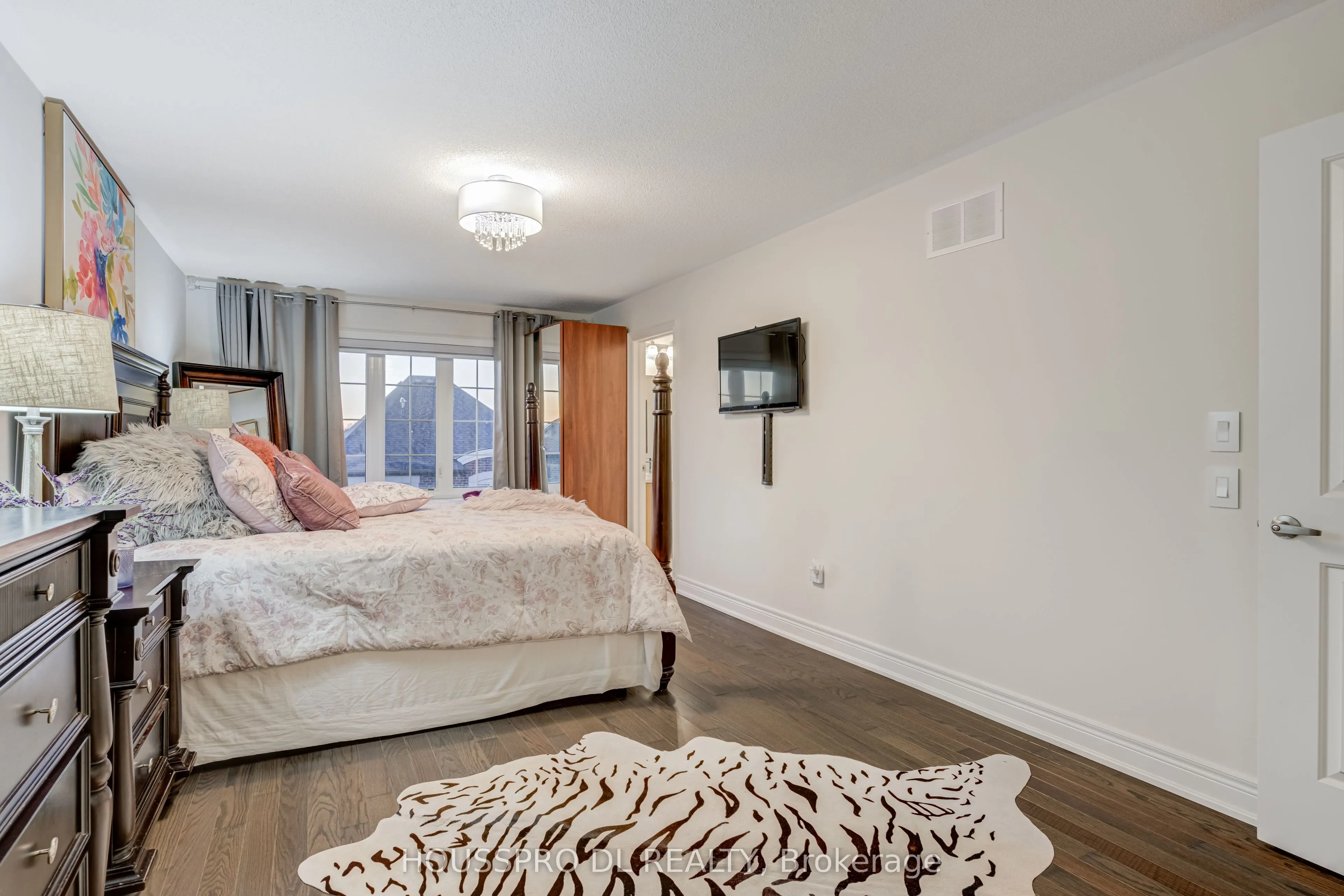 136 Carriage Shop Bend