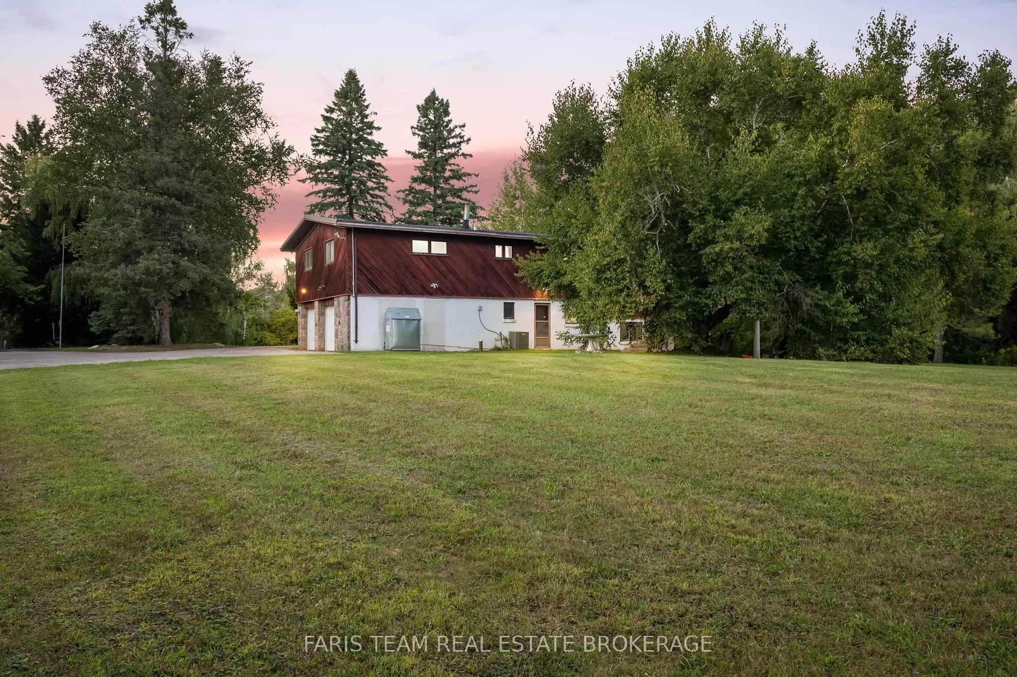 175 South Summit Farm Road