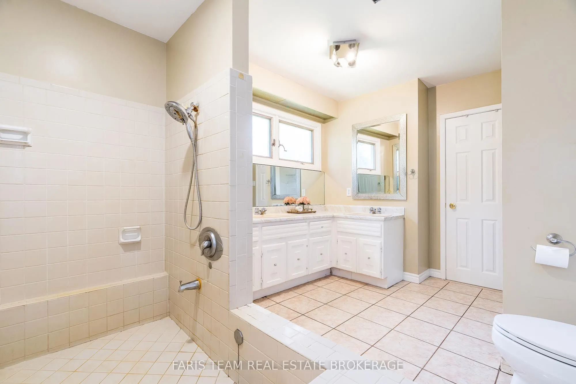 175 South Summit Farm Road