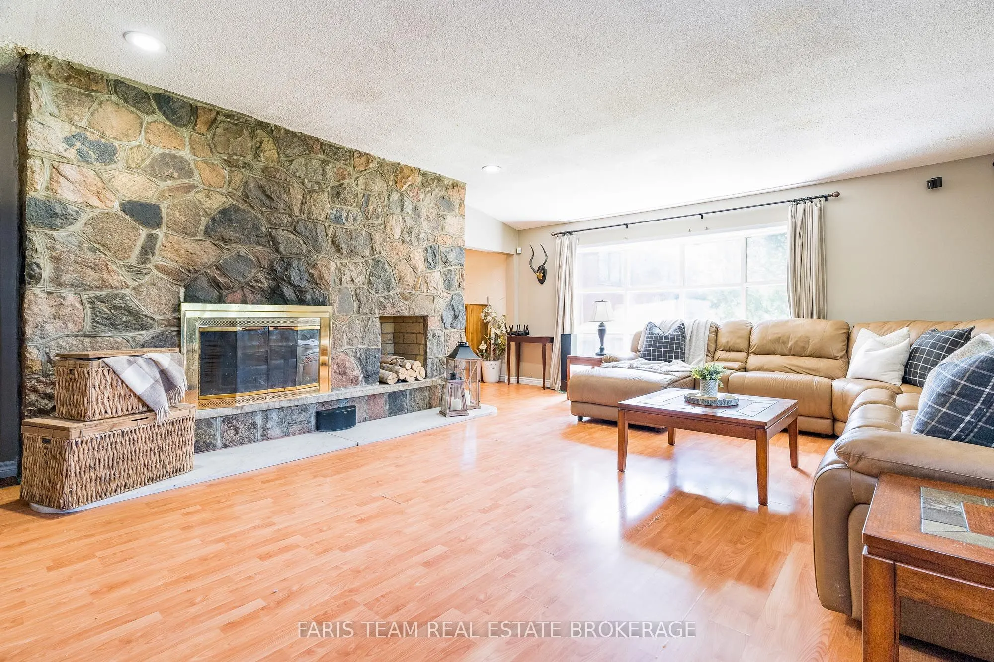 175 South Summit Farm Road