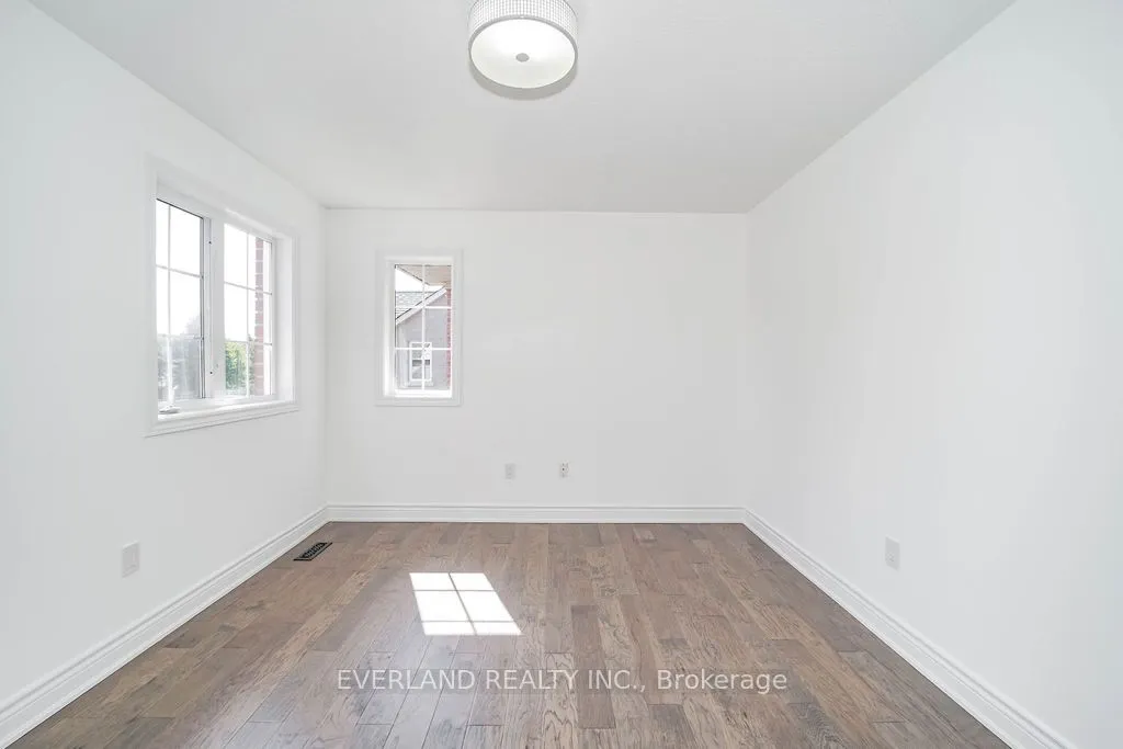 618 Foxcroft Boulevard