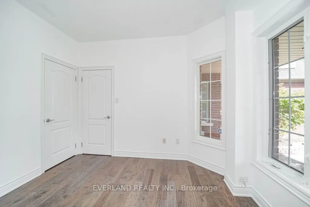 618 Foxcroft Boulevard