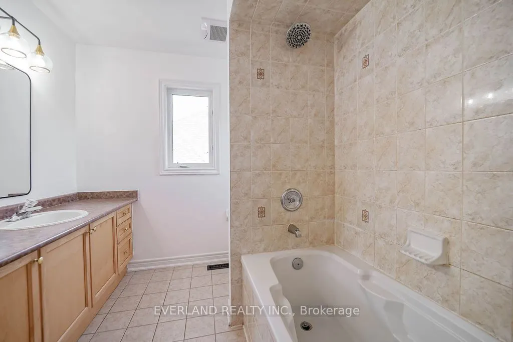 618 Foxcroft Boulevard