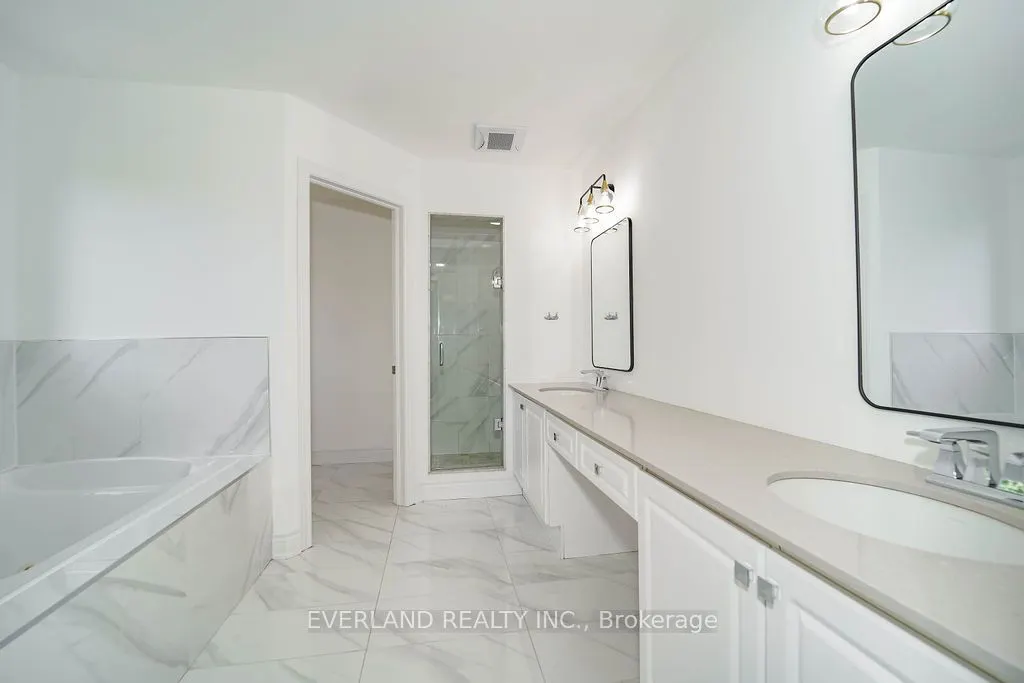 618 Foxcroft Boulevard