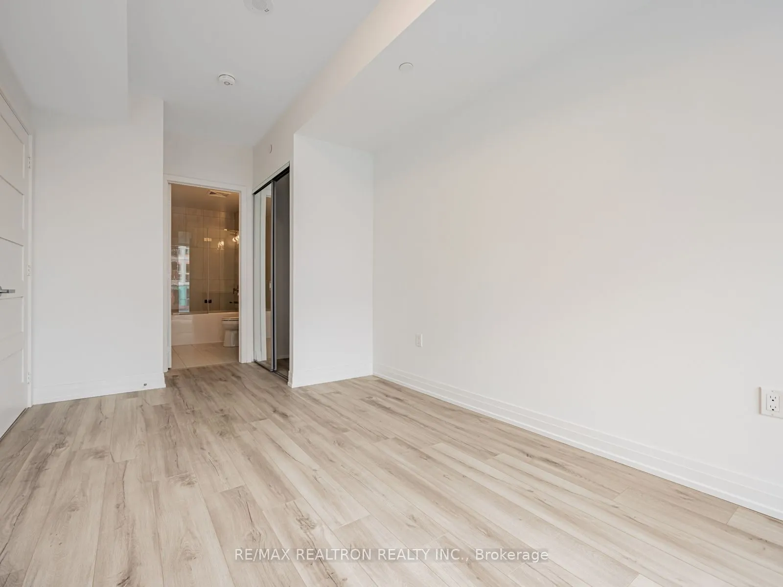 333 Sunseeker Avenue, #426