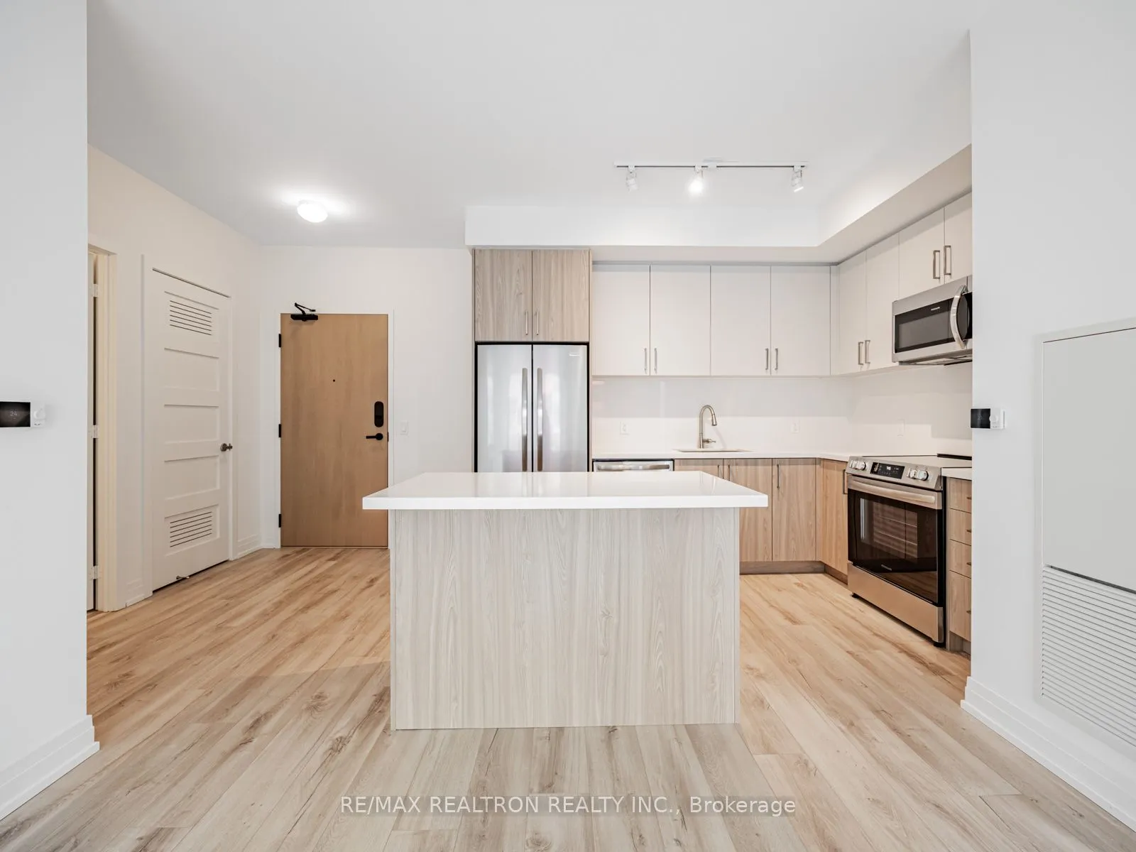 333 Sunseeker Avenue, #426