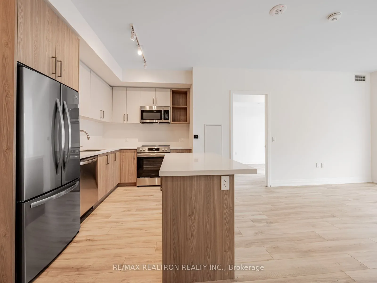 333 Sunseeker Avenue, #426