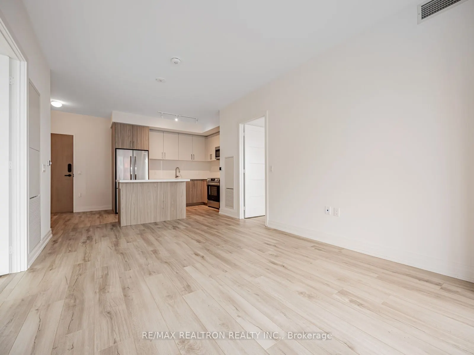 333 Sunseeker Avenue, #426