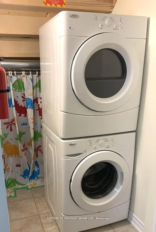 536 Summeridge Drive, #LOWER