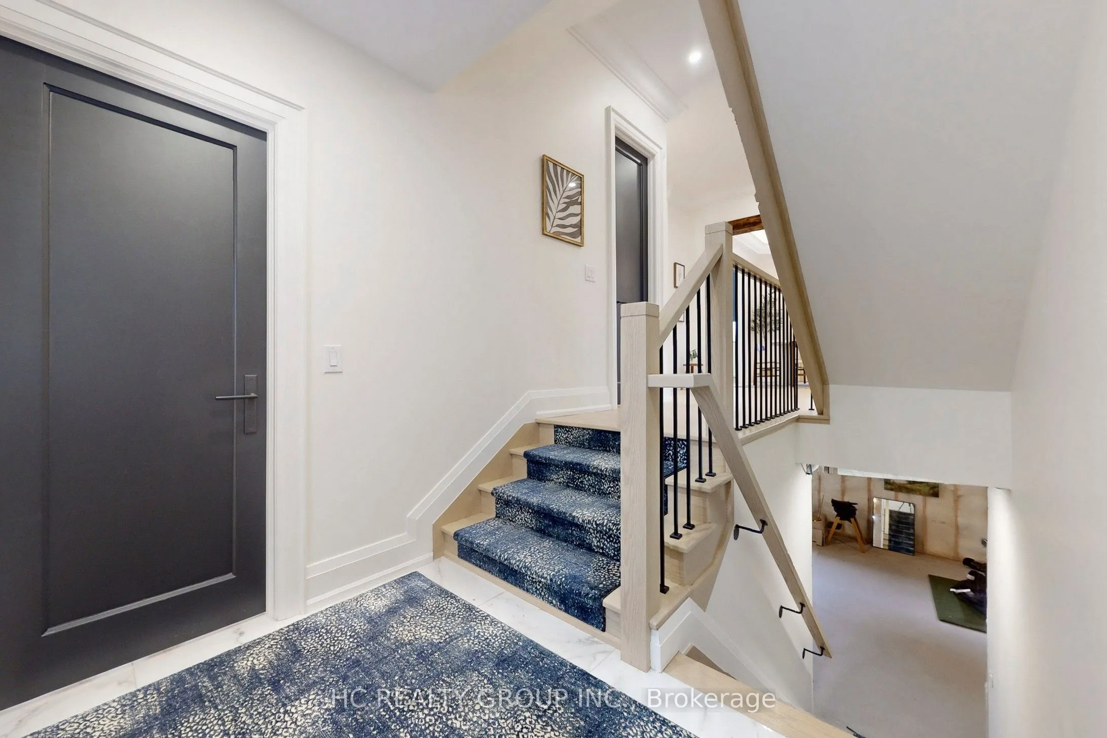 6077 Hillsdale Drive