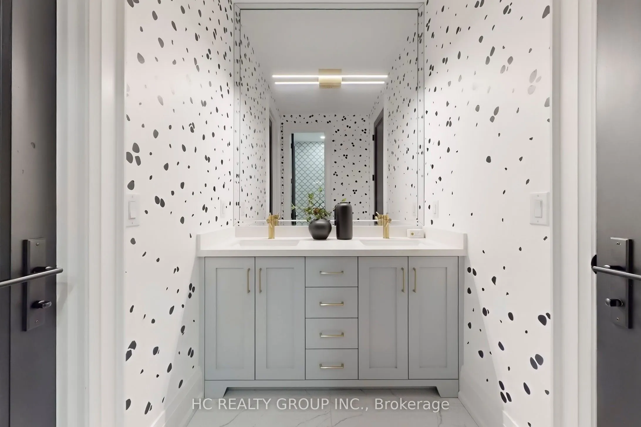 6077 Hillsdale Drive