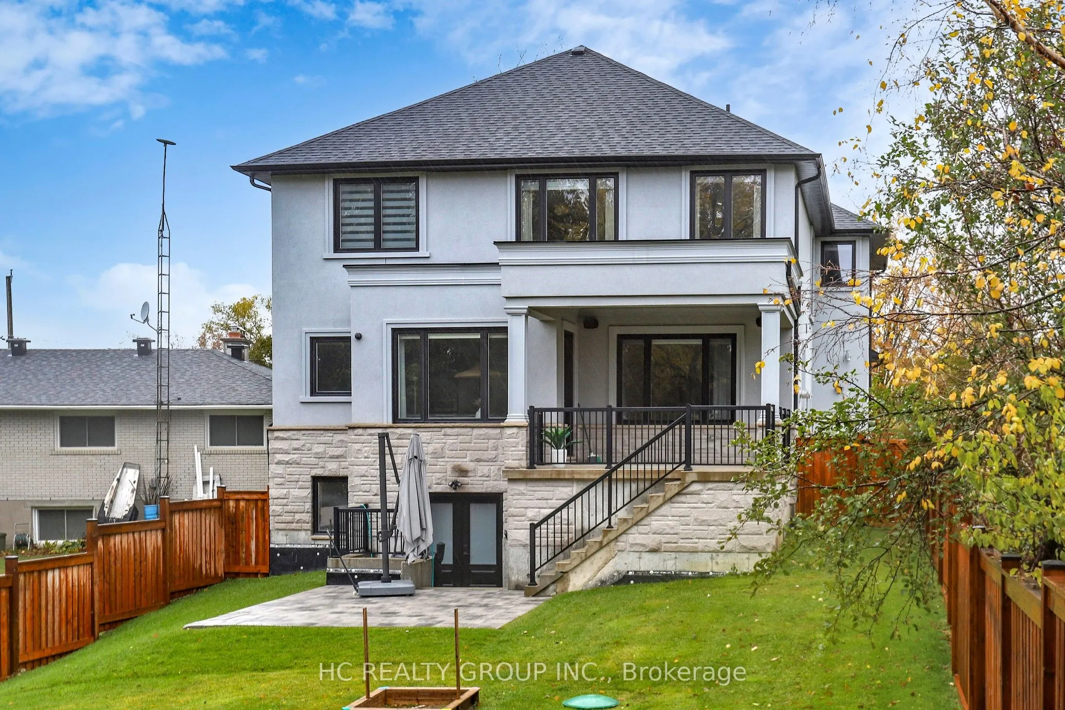 6077 Hillsdale Drive