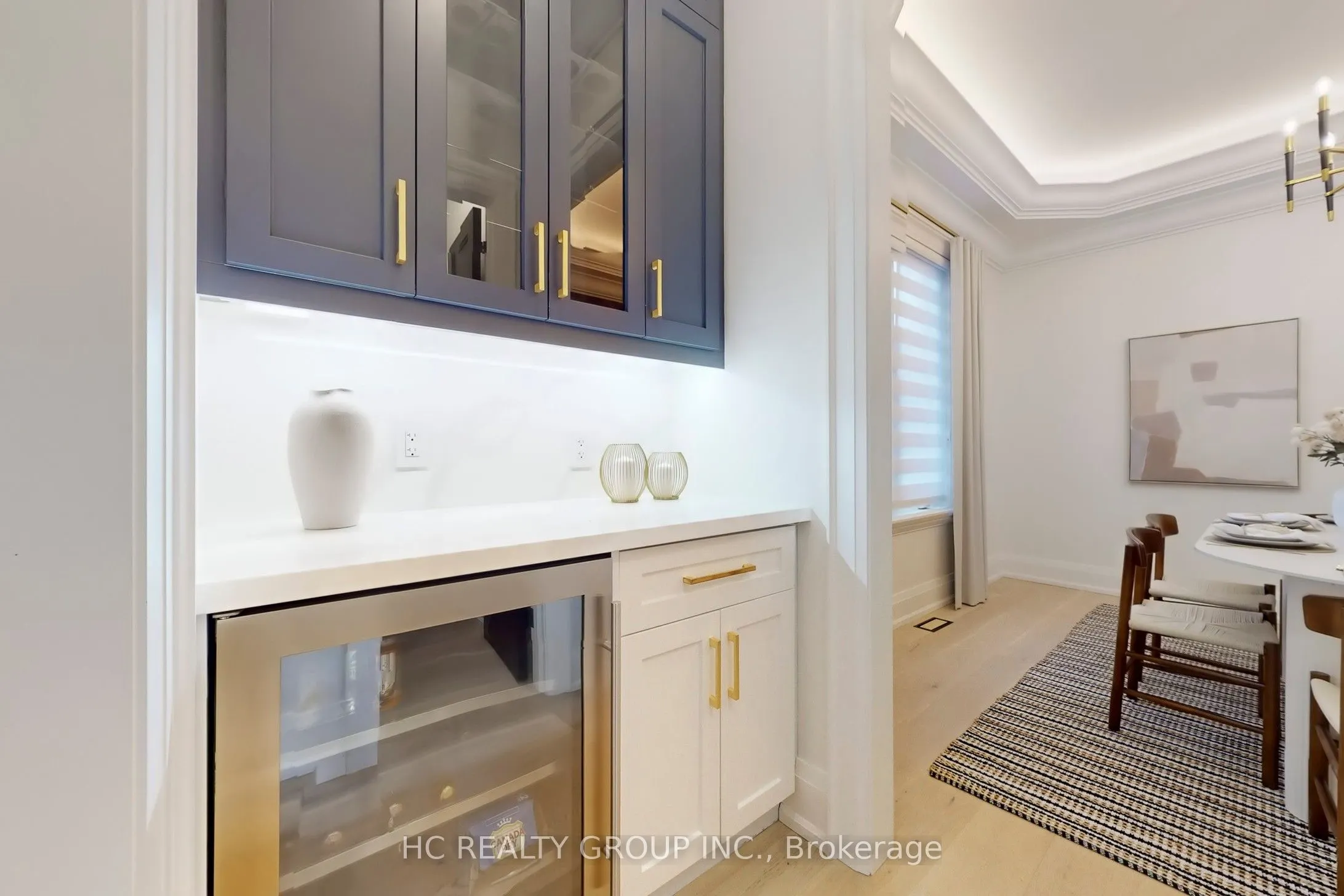 6077 Hillsdale Drive