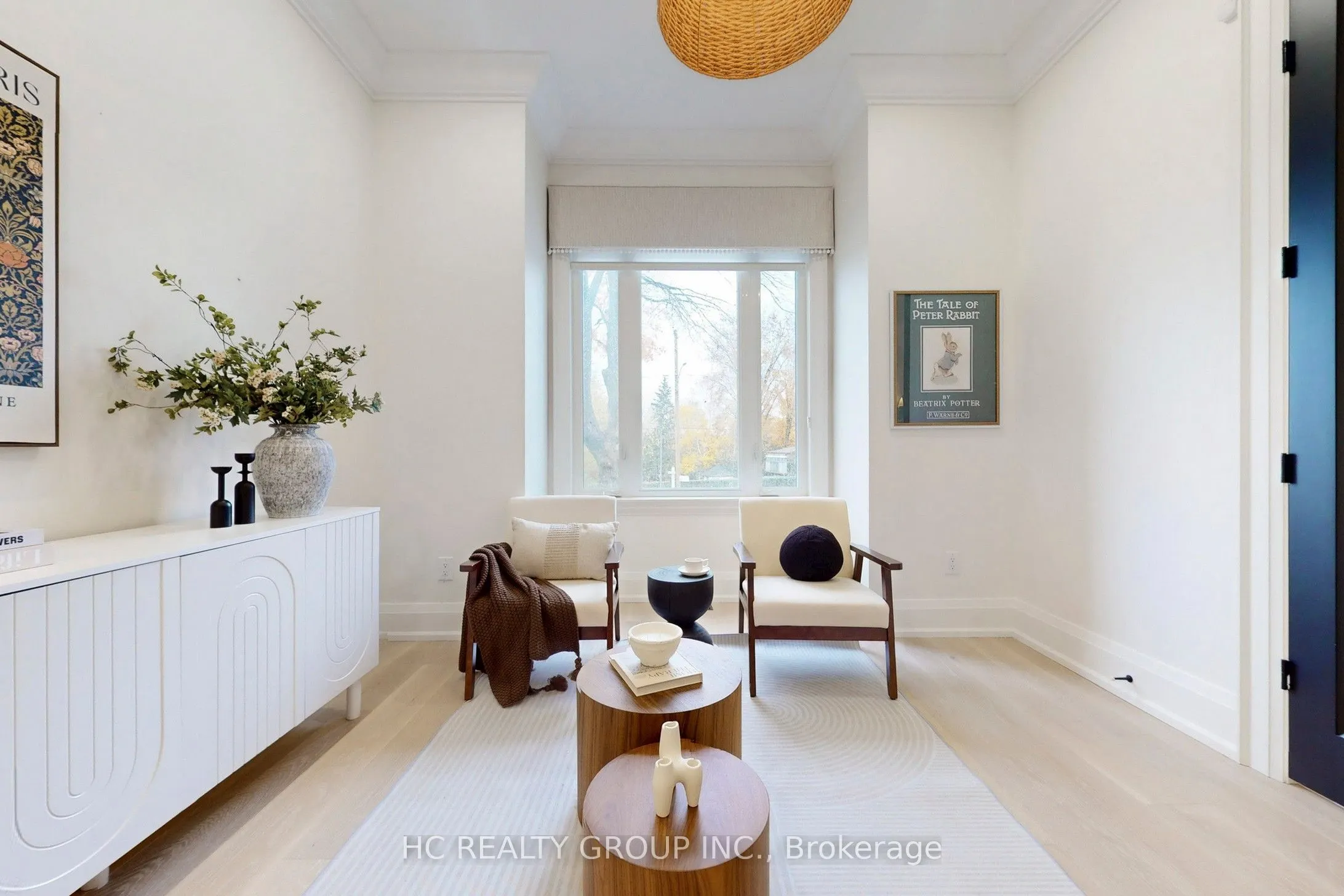 6077 Hillsdale Drive