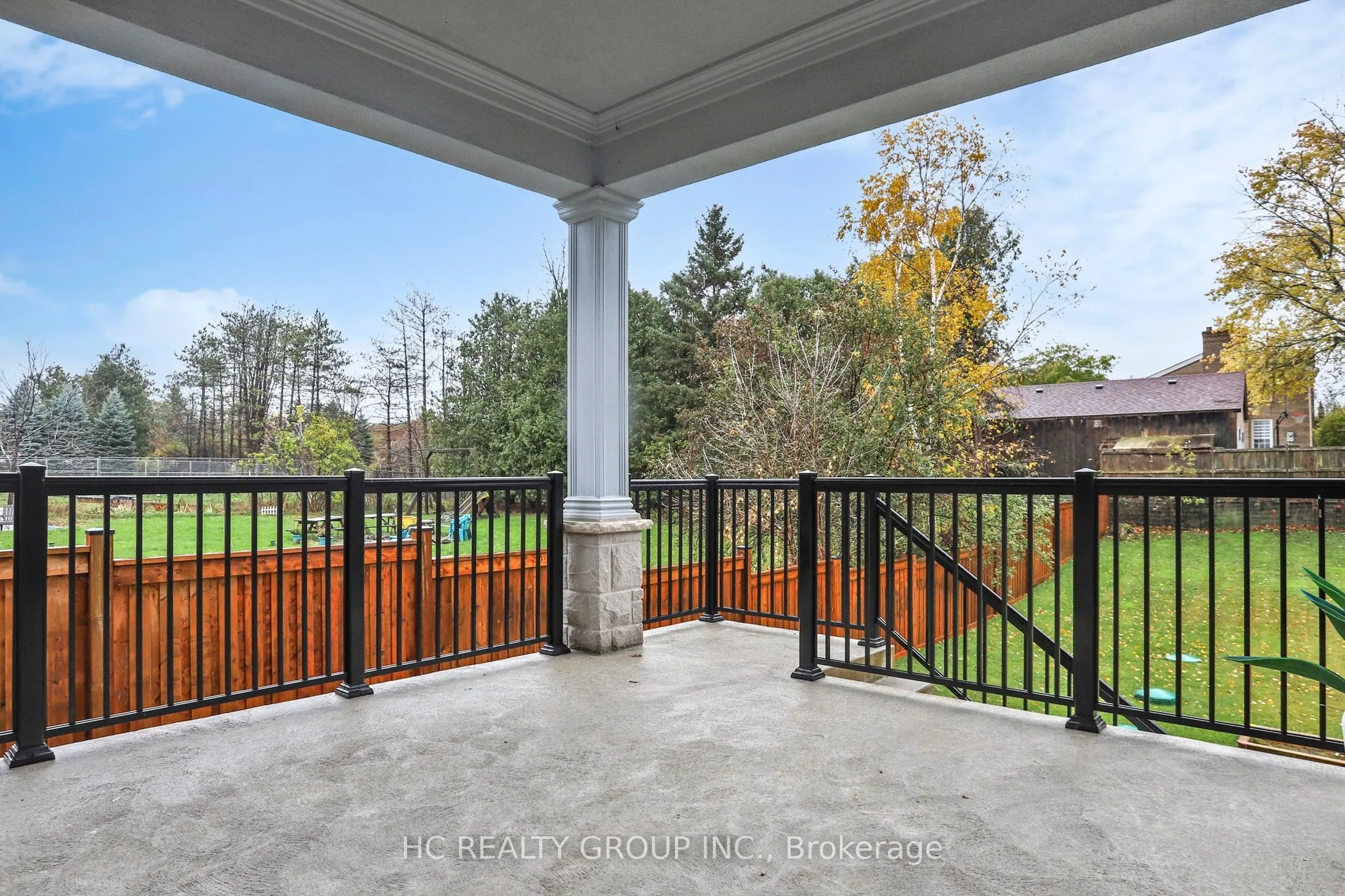 6077 Hillsdale Drive