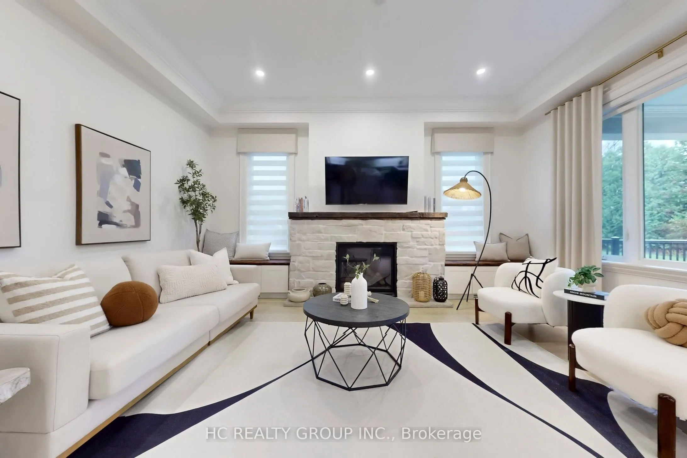 6077 Hillsdale Drive