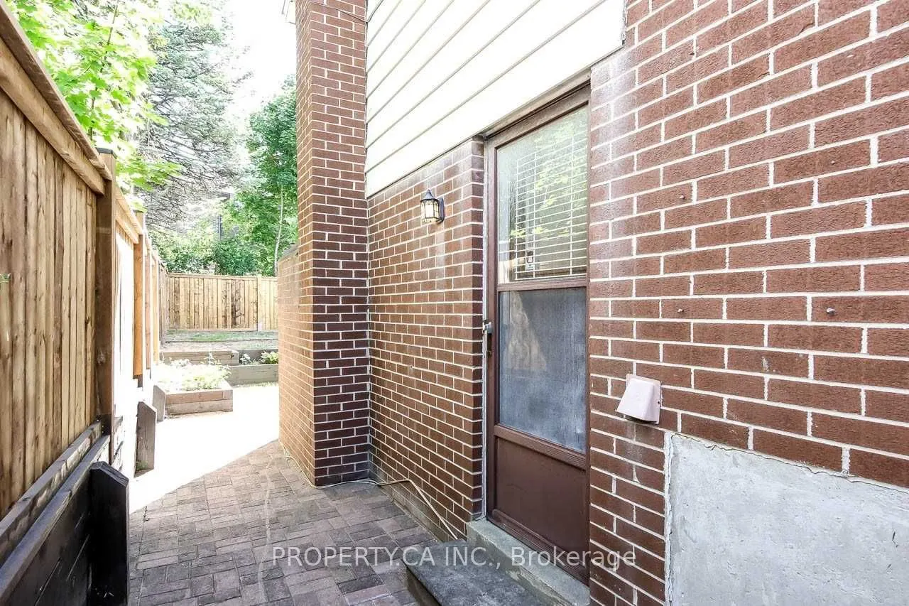 81 Holsworthy Crescent, #Basement