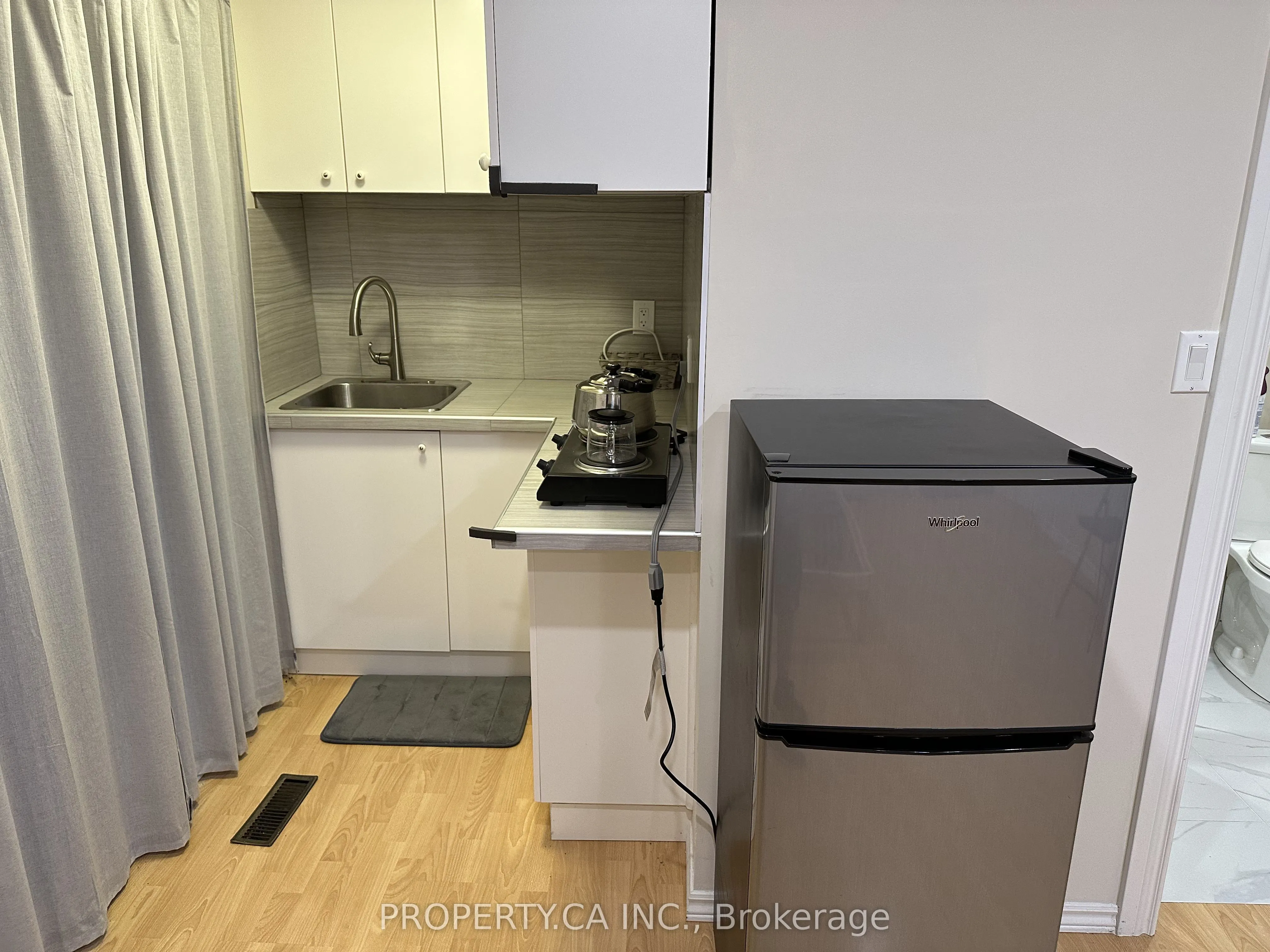 81 Holsworthy Crescent, #Basement