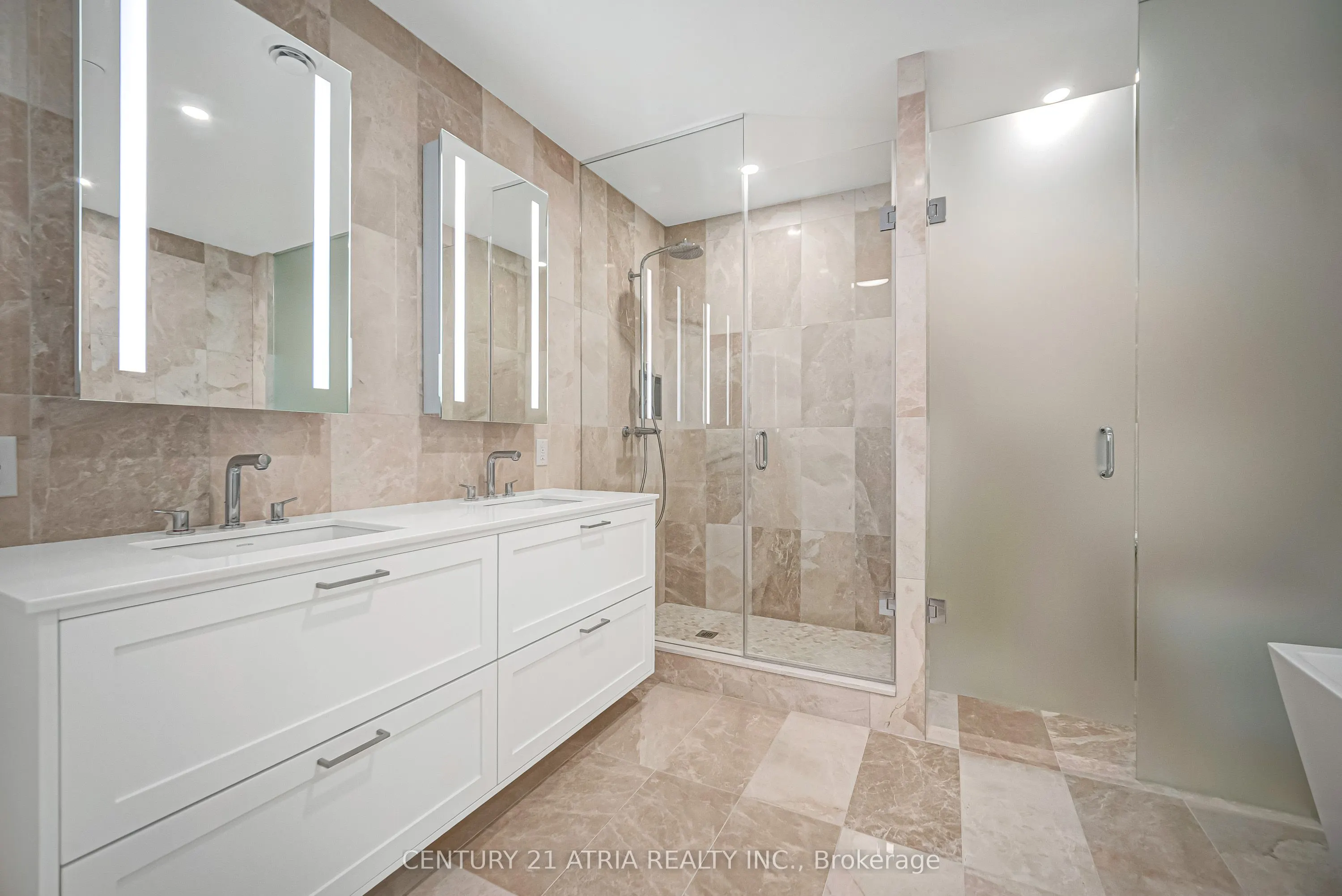 397 Royal Orchard Boulevard, #806