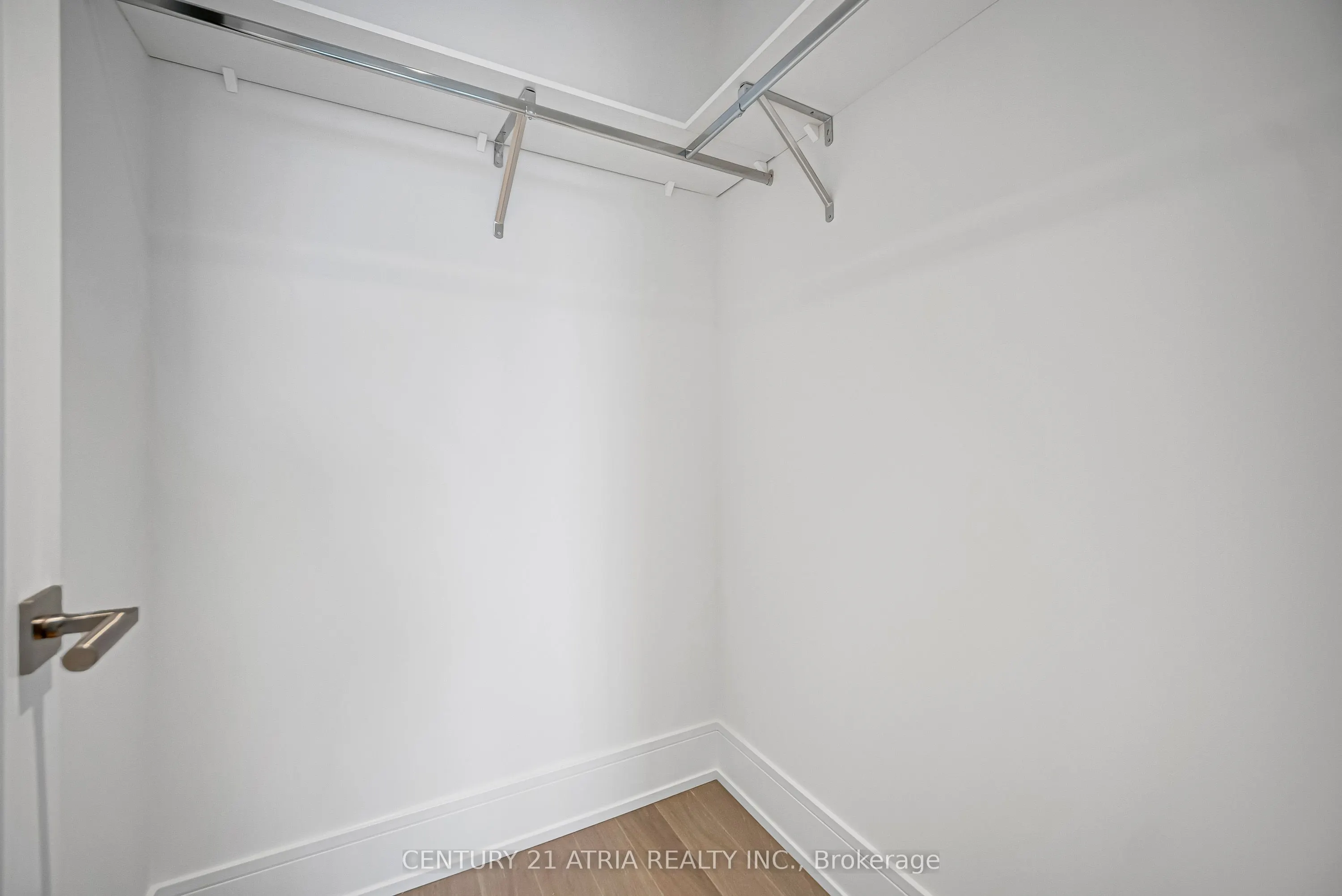 397 Royal Orchard Boulevard, #806