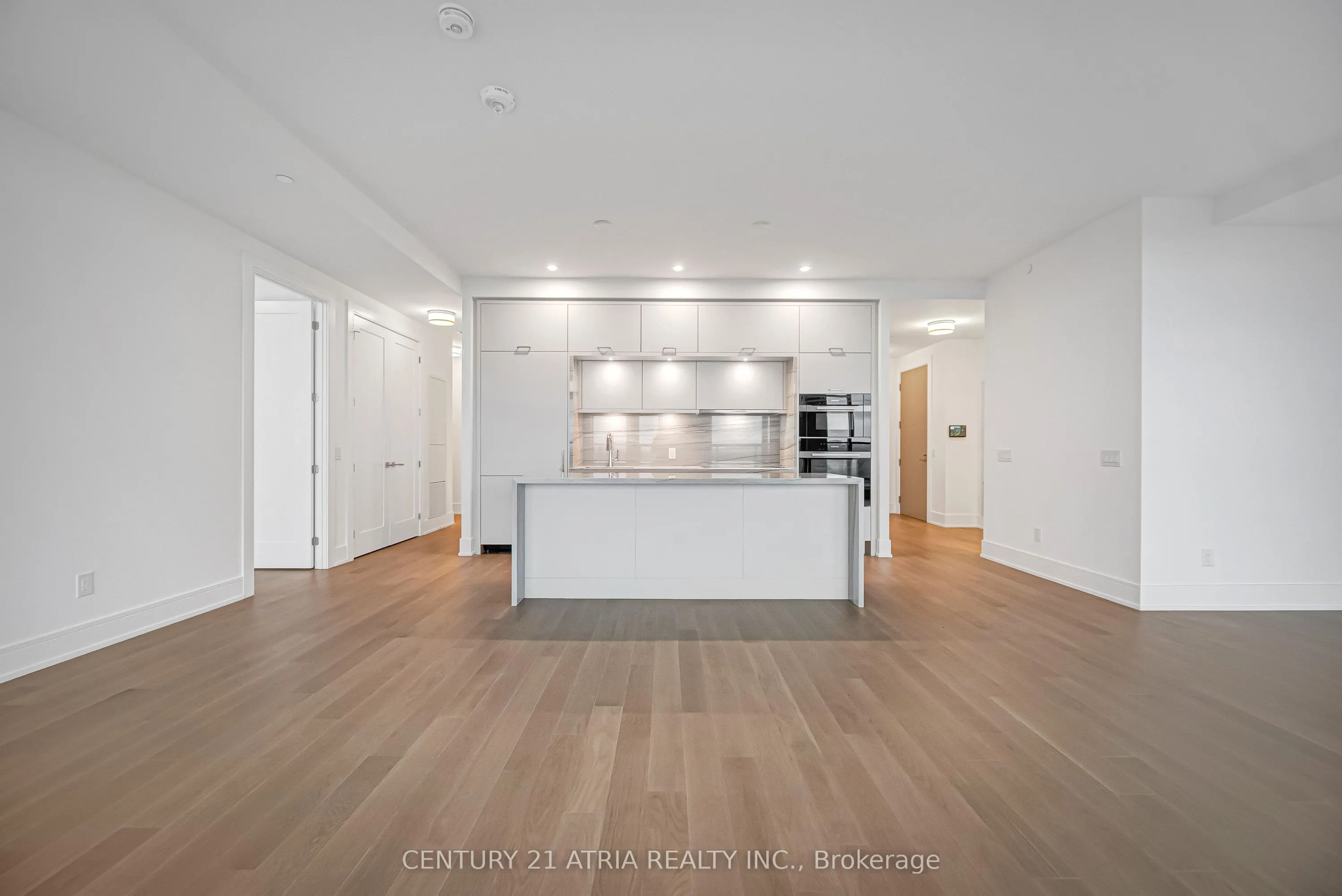 397 Royal Orchard Boulevard, #806