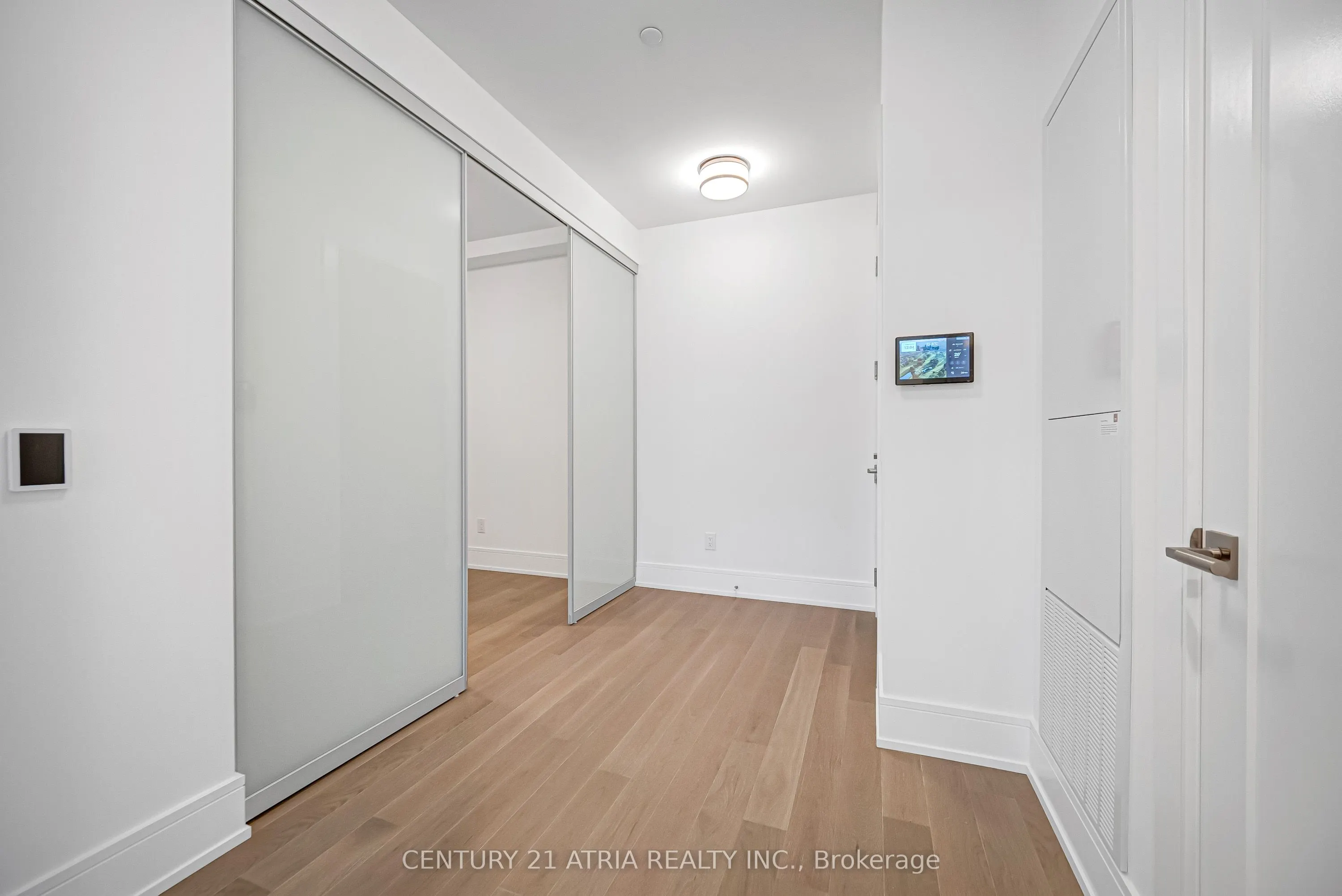 397 Royal Orchard Boulevard, #806